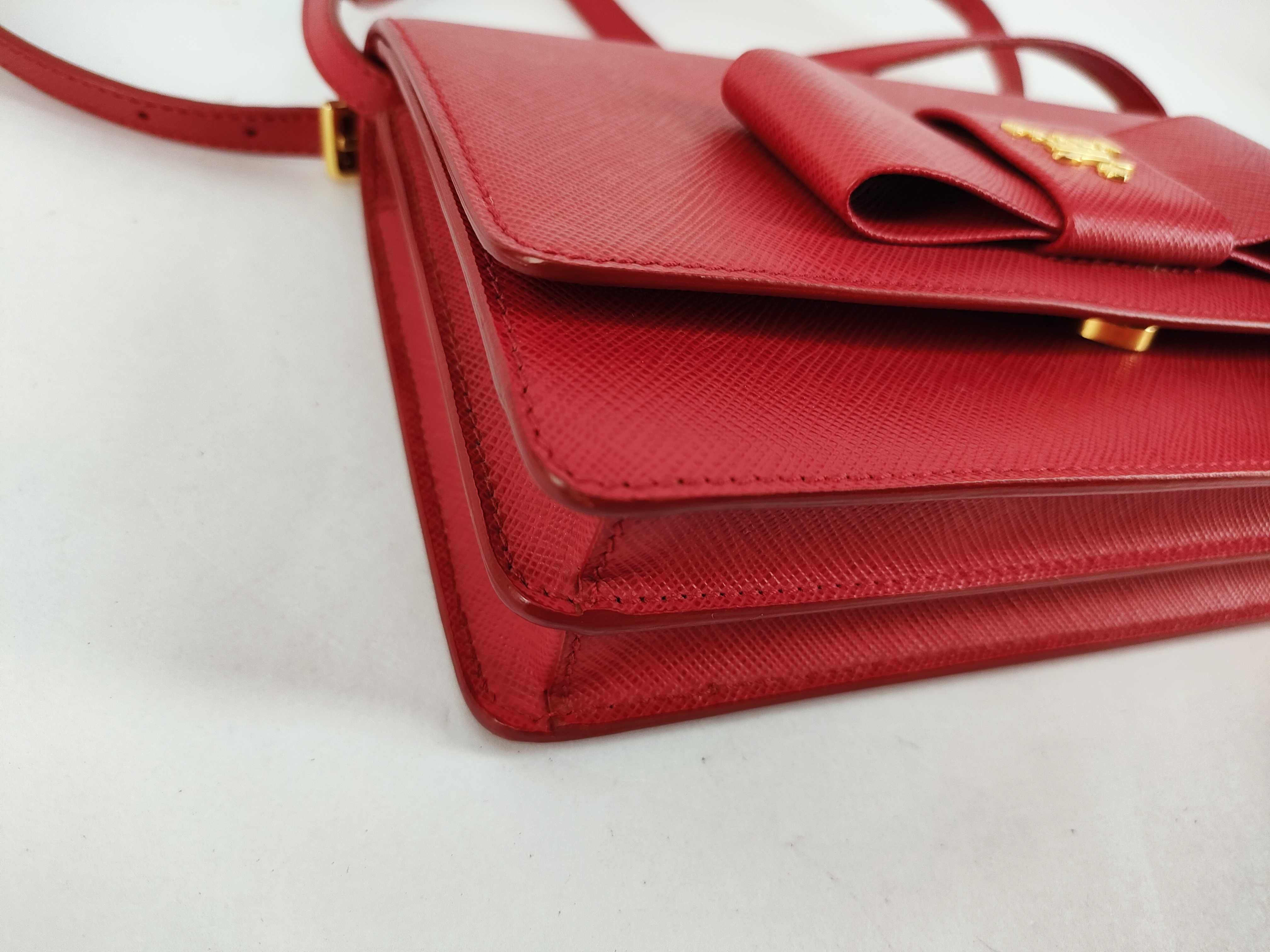 Saffiano Leather Shoulder Wallet Red Shoulder Bag — view 6