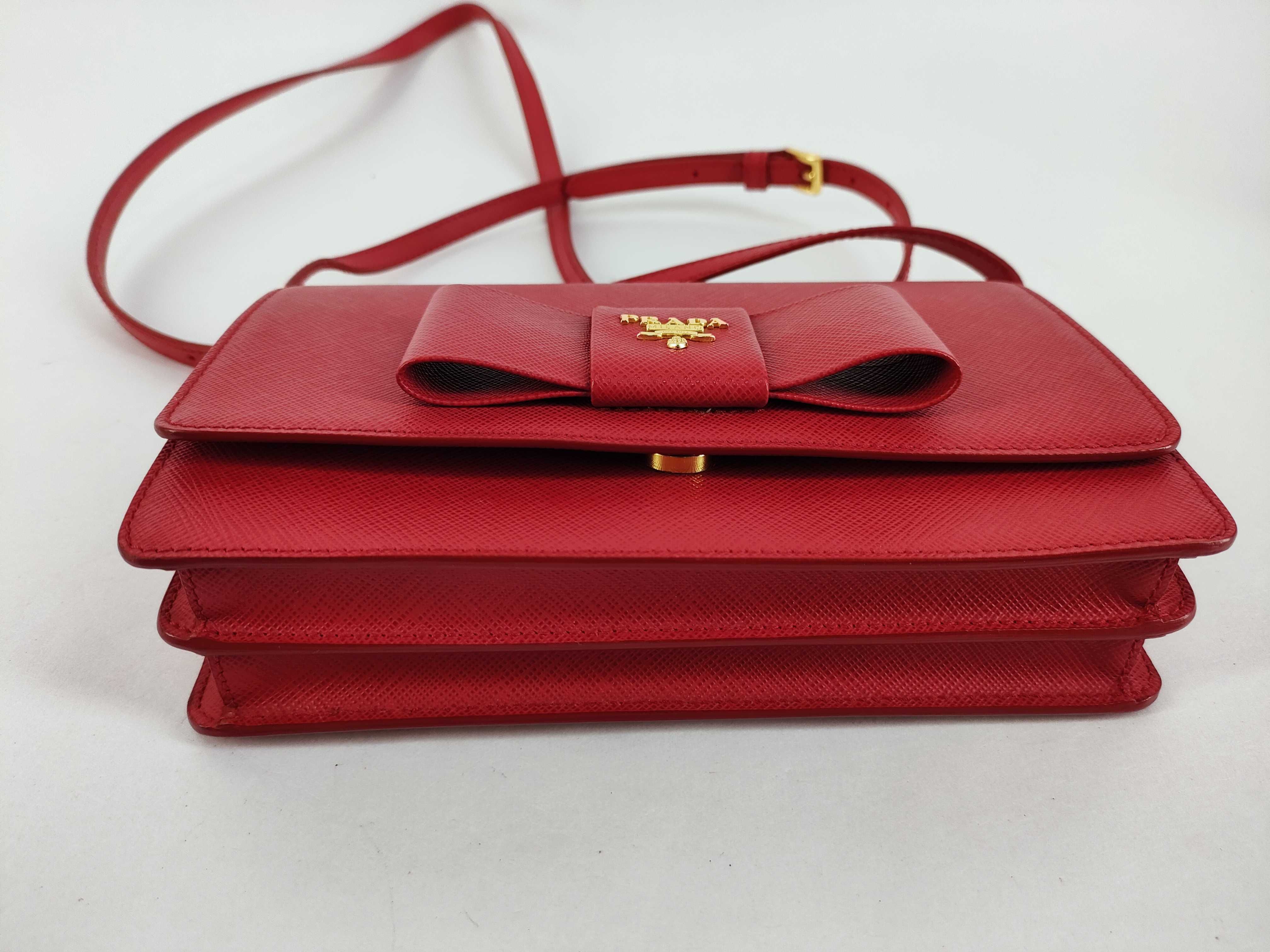 Saffiano Leather Shoulder Wallet Red Shoulder Bag — view 7