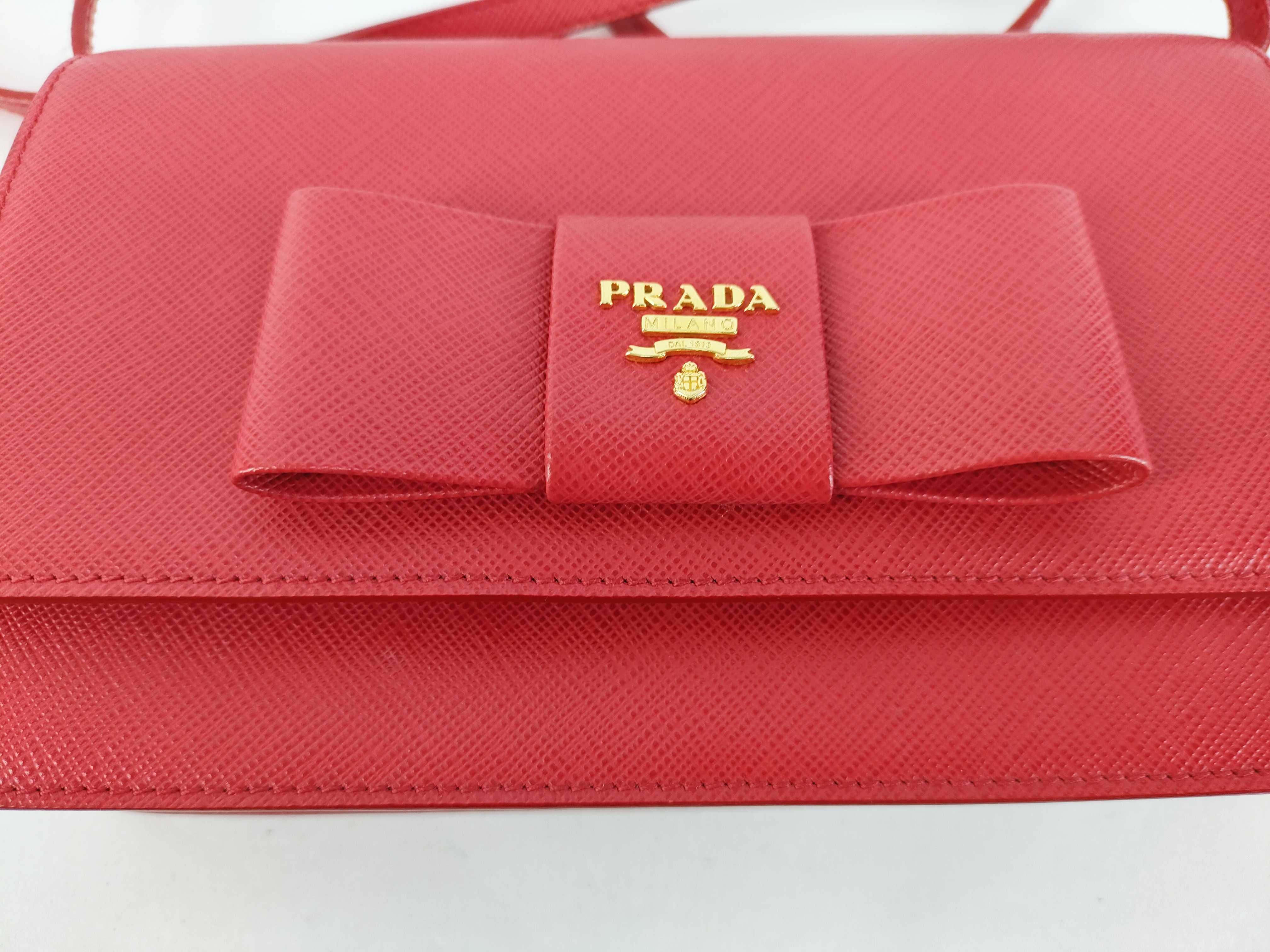 Saffiano Leather Shoulder Wallet Red Shoulder Bag — view 8