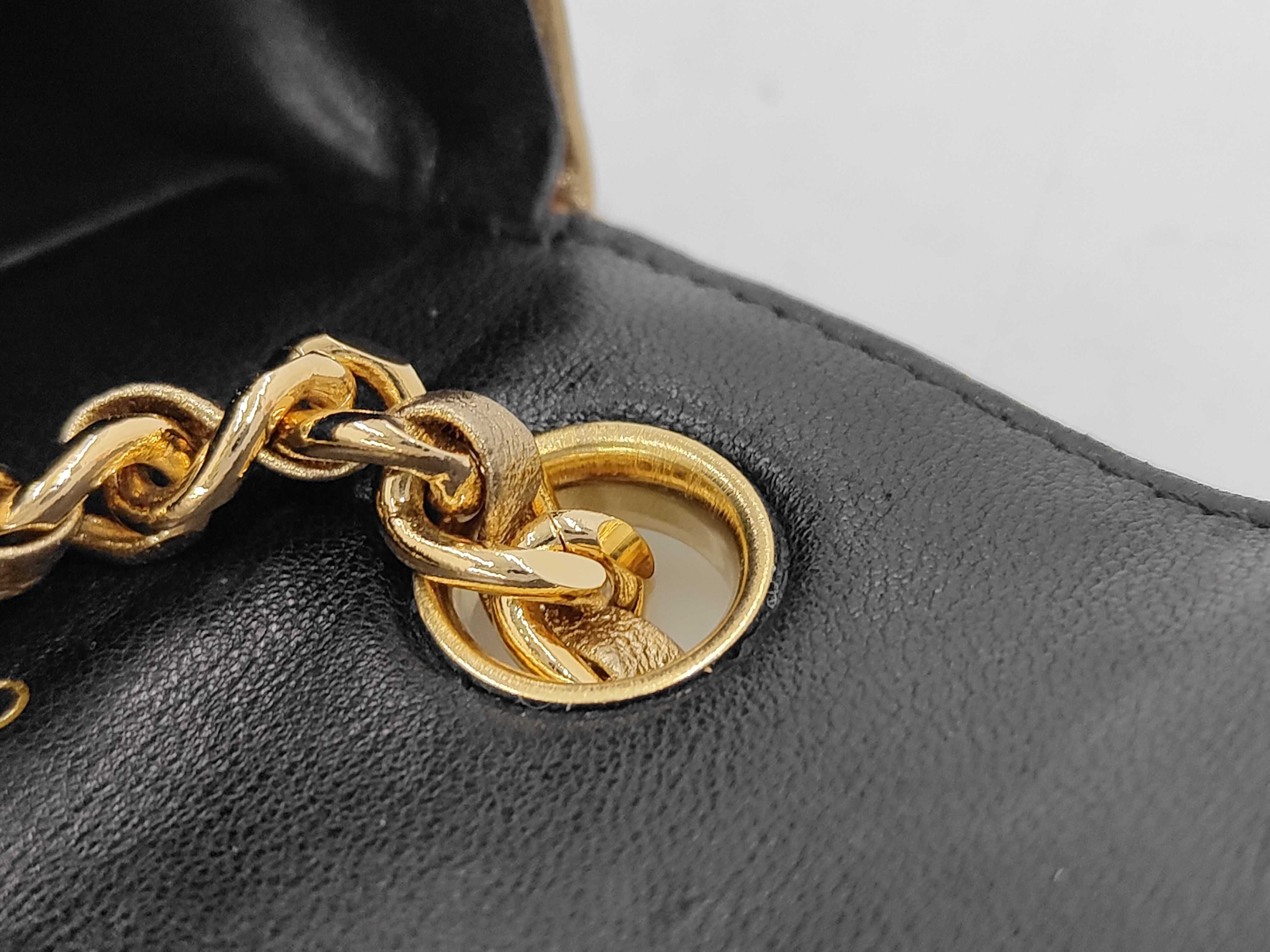 Lambskin Matelassé Gold Shoulder Bag (Serial Number 5) — view 4