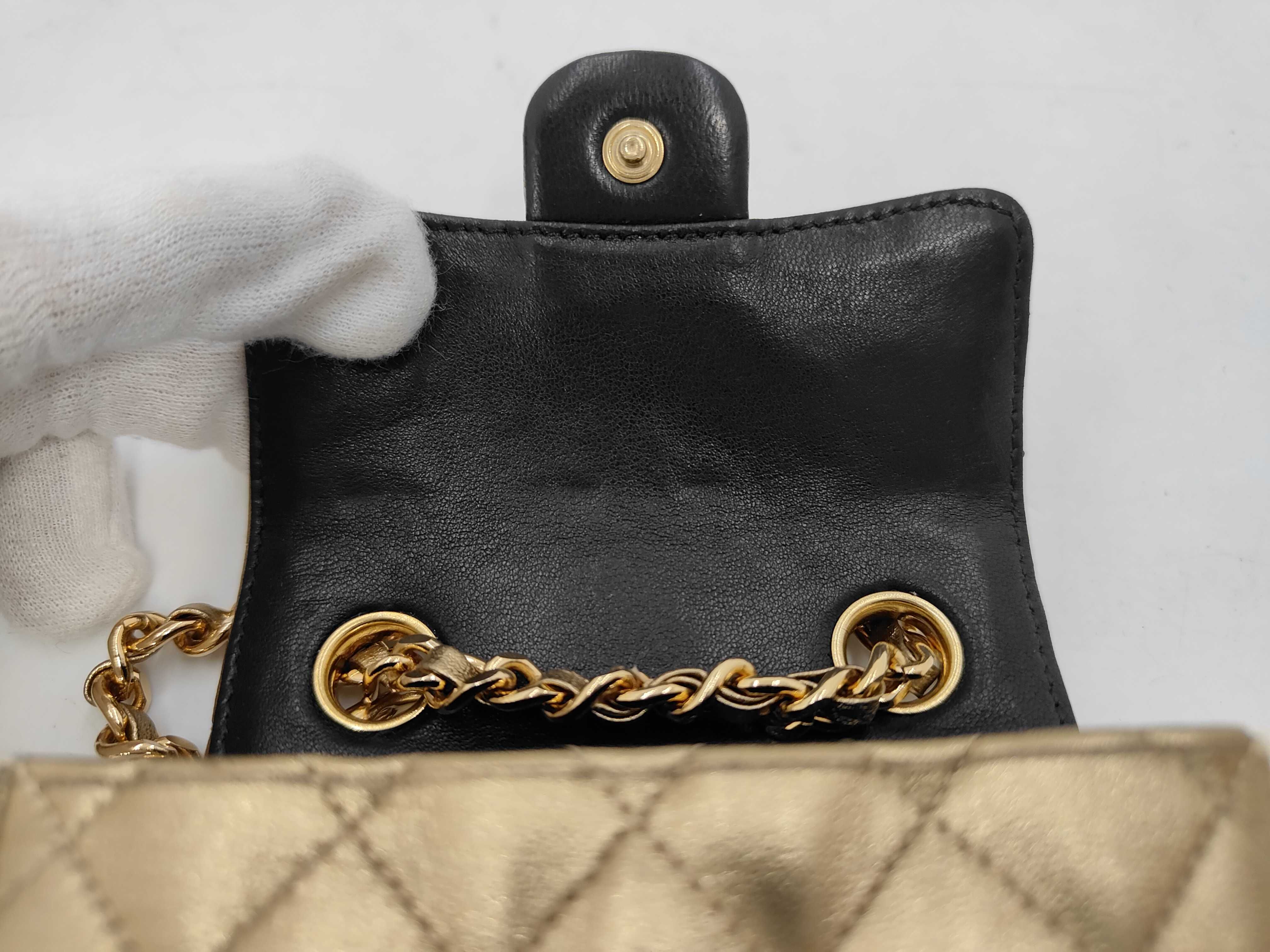 Lambskin Matelassé Gold Shoulder Bag (Serial Number 5) — view 10