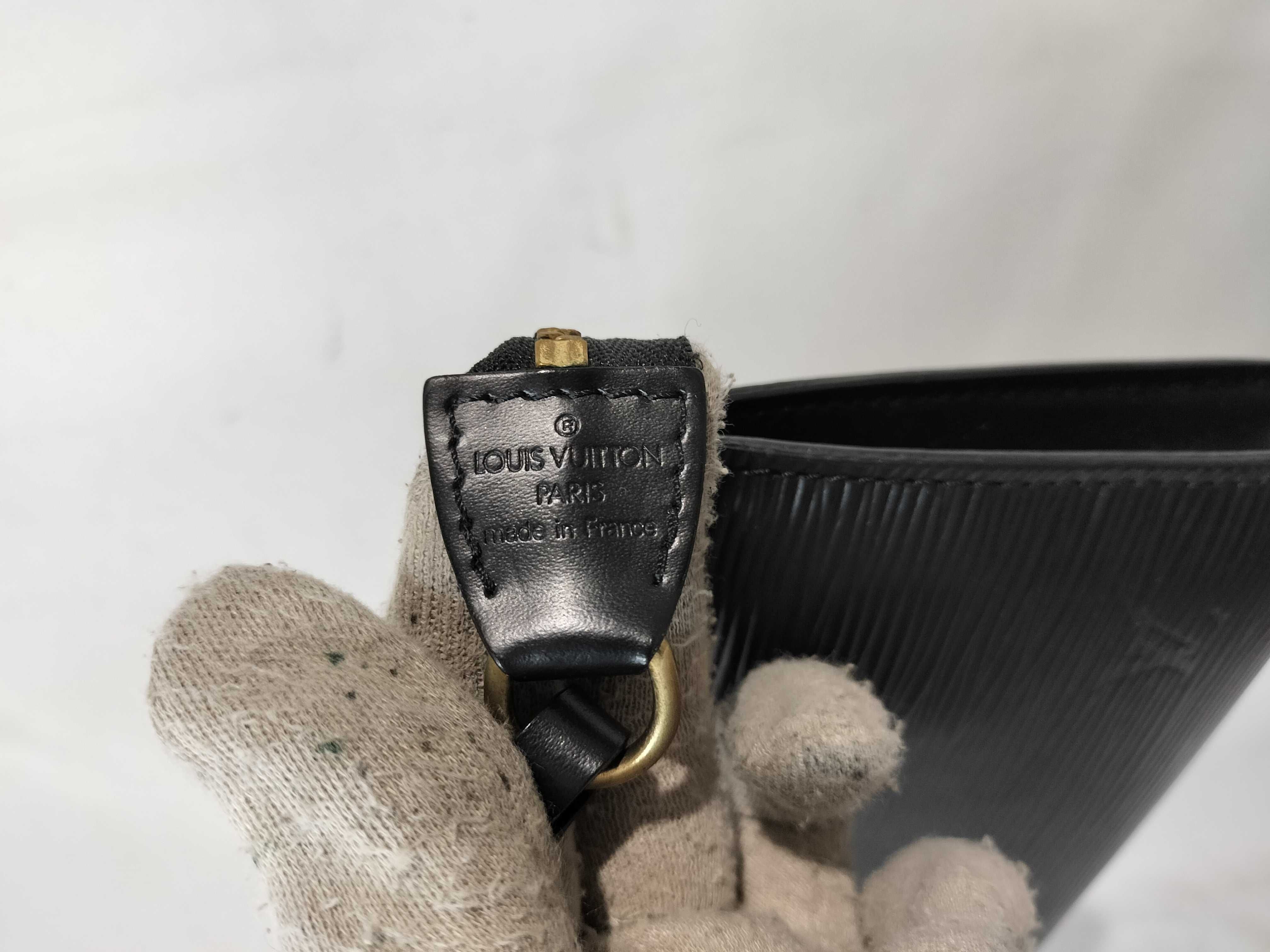 Epi Pochette Accessoires Pouch — view 9