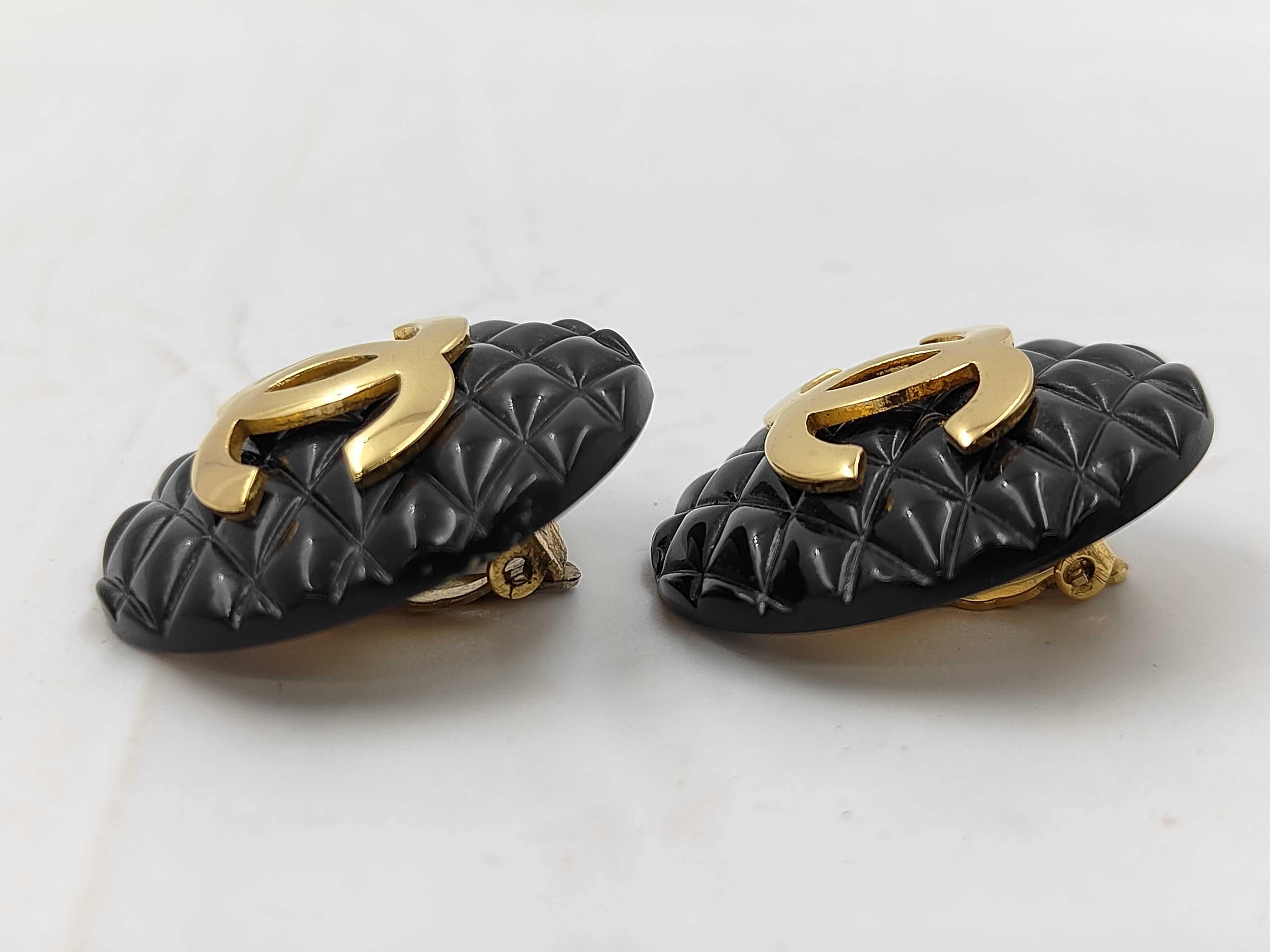 Matelassé Coco Mark Gold Black Earrings — view 3