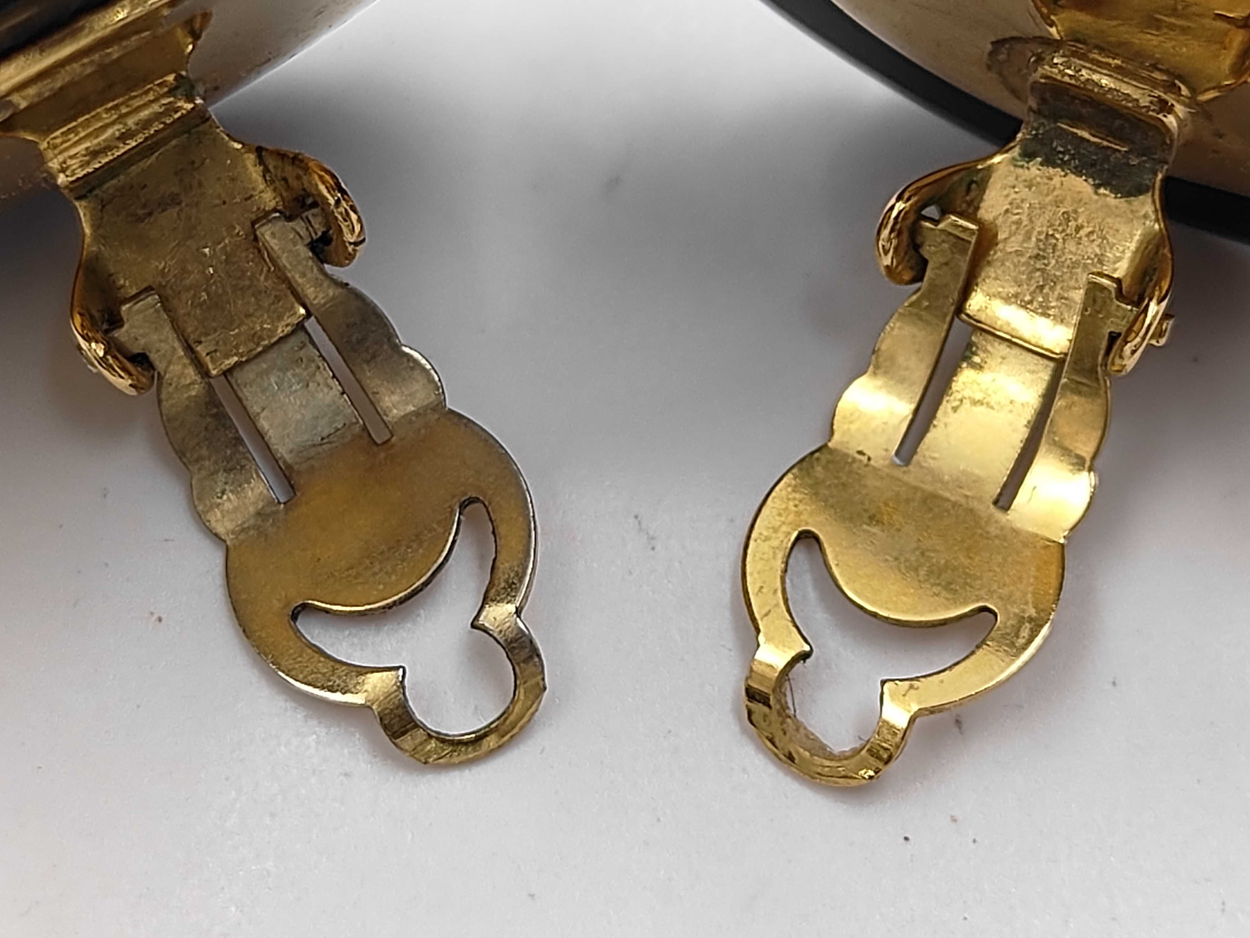 Matelassé Coco Mark Gold Black Earrings — view 9