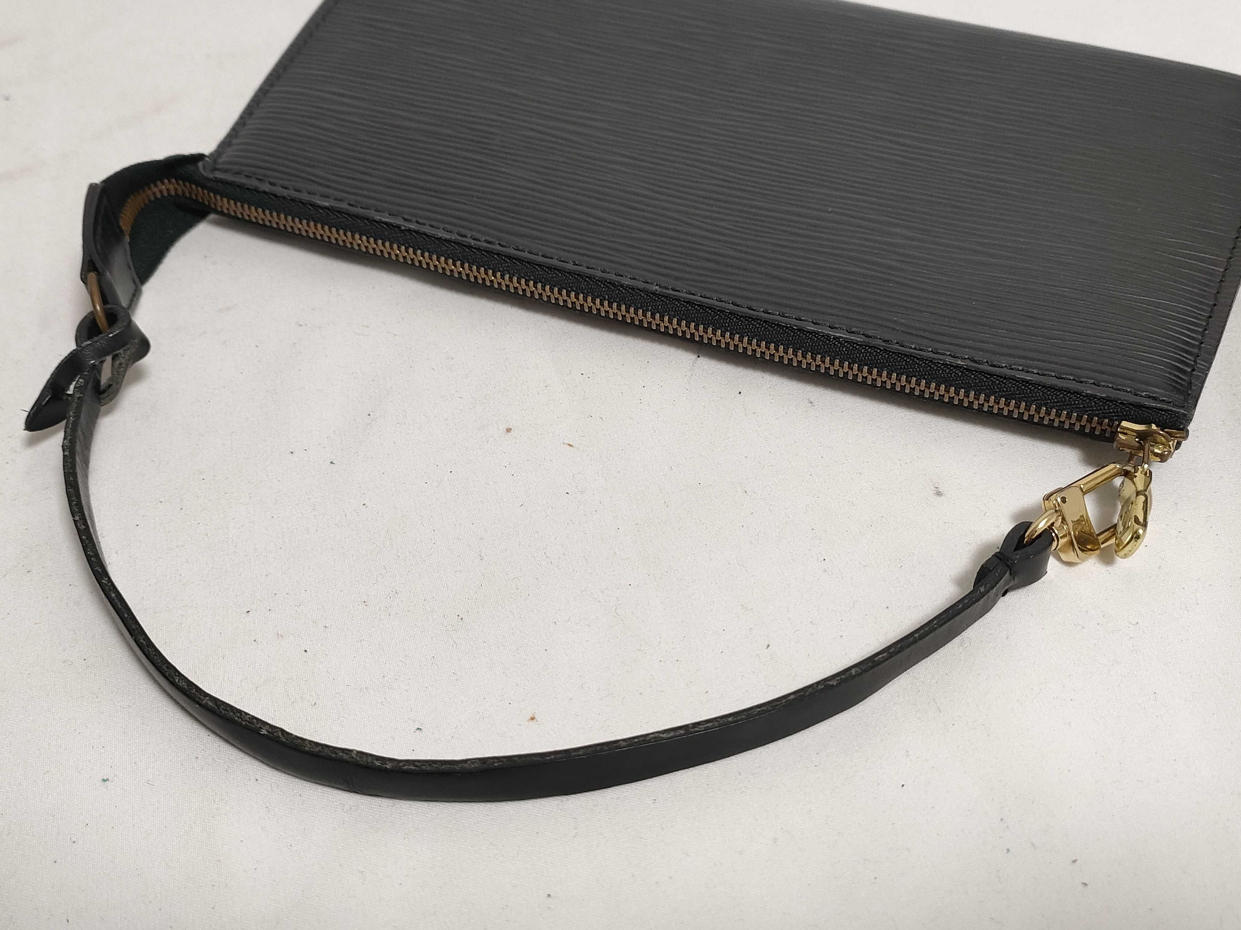 Epi Leather Pochette Accessoires M52942 AR1916 Pouch — view 3