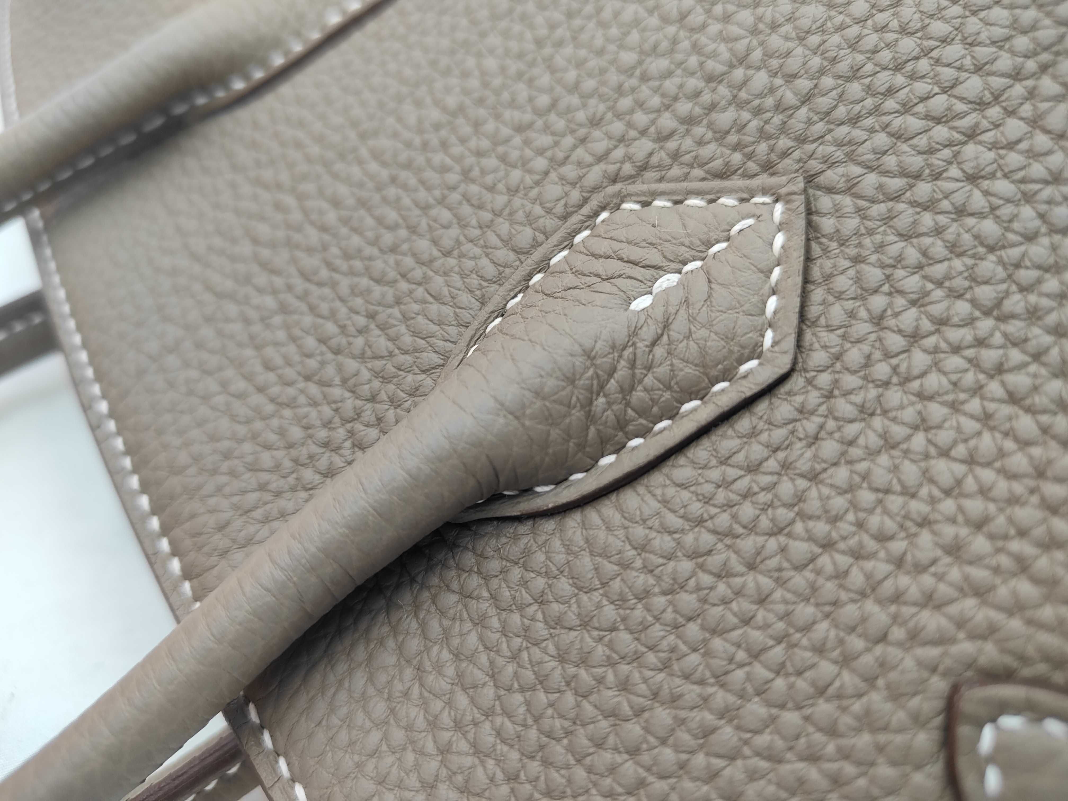 Birkin 25 Togo Etoupe Silver Hardware G Stamp Handbag — view 5