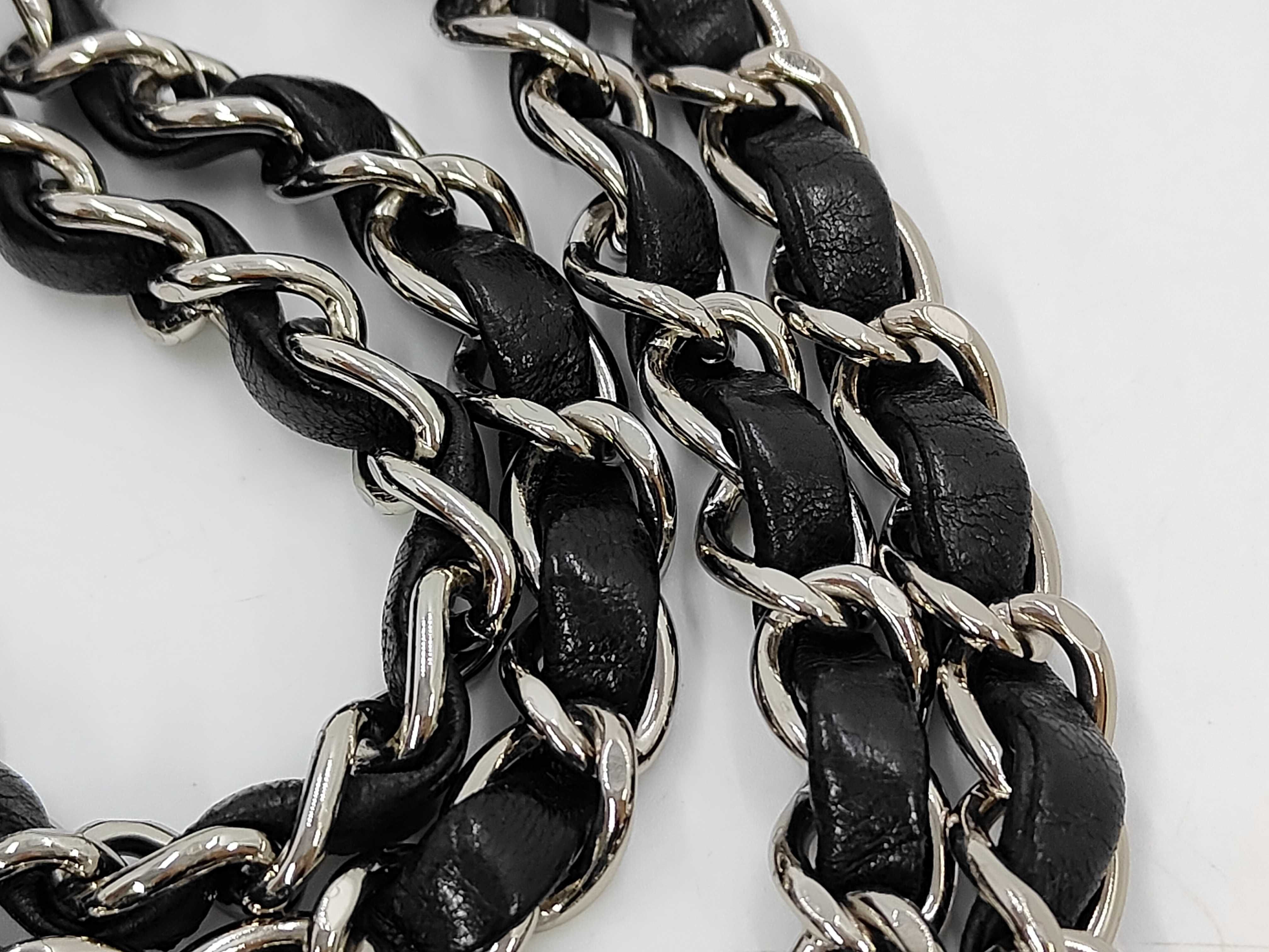 Matelassé 25 Double Flap Double Chain Lambskin Shoulder Bag — view 6