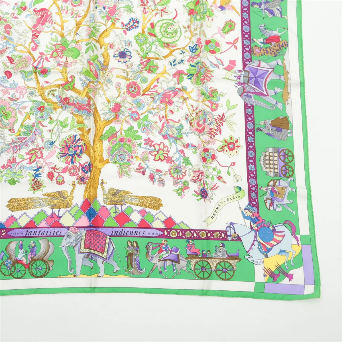 Carre 90 "Fantaisies indiennes" (Enchanting India) Scarf, Silk, Light Green, Shows signs of wear, — view 4