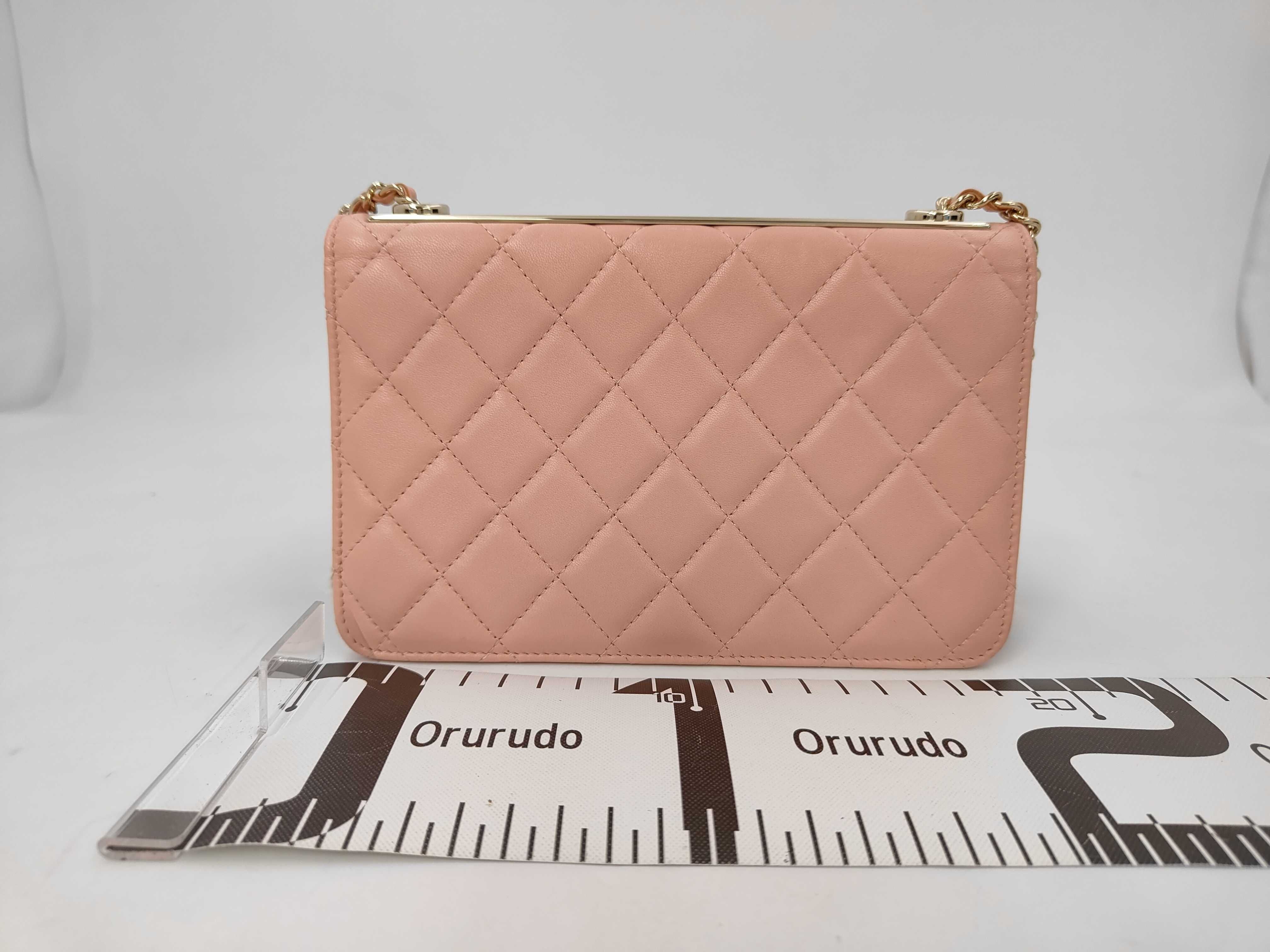 Trendy CC Matelassé Chain Wallet, Pink, Gold Hardware, 29270361, with Guarantee Card, Shoulder Bag — view 2