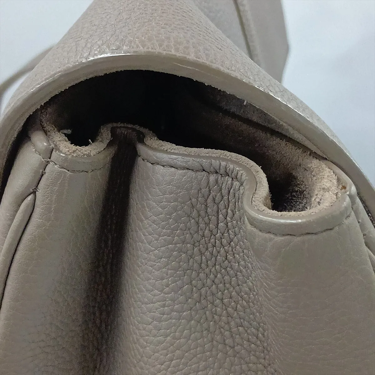 Soft 16 Seize Medium Leather Shoulder Bag, Greige — view 11