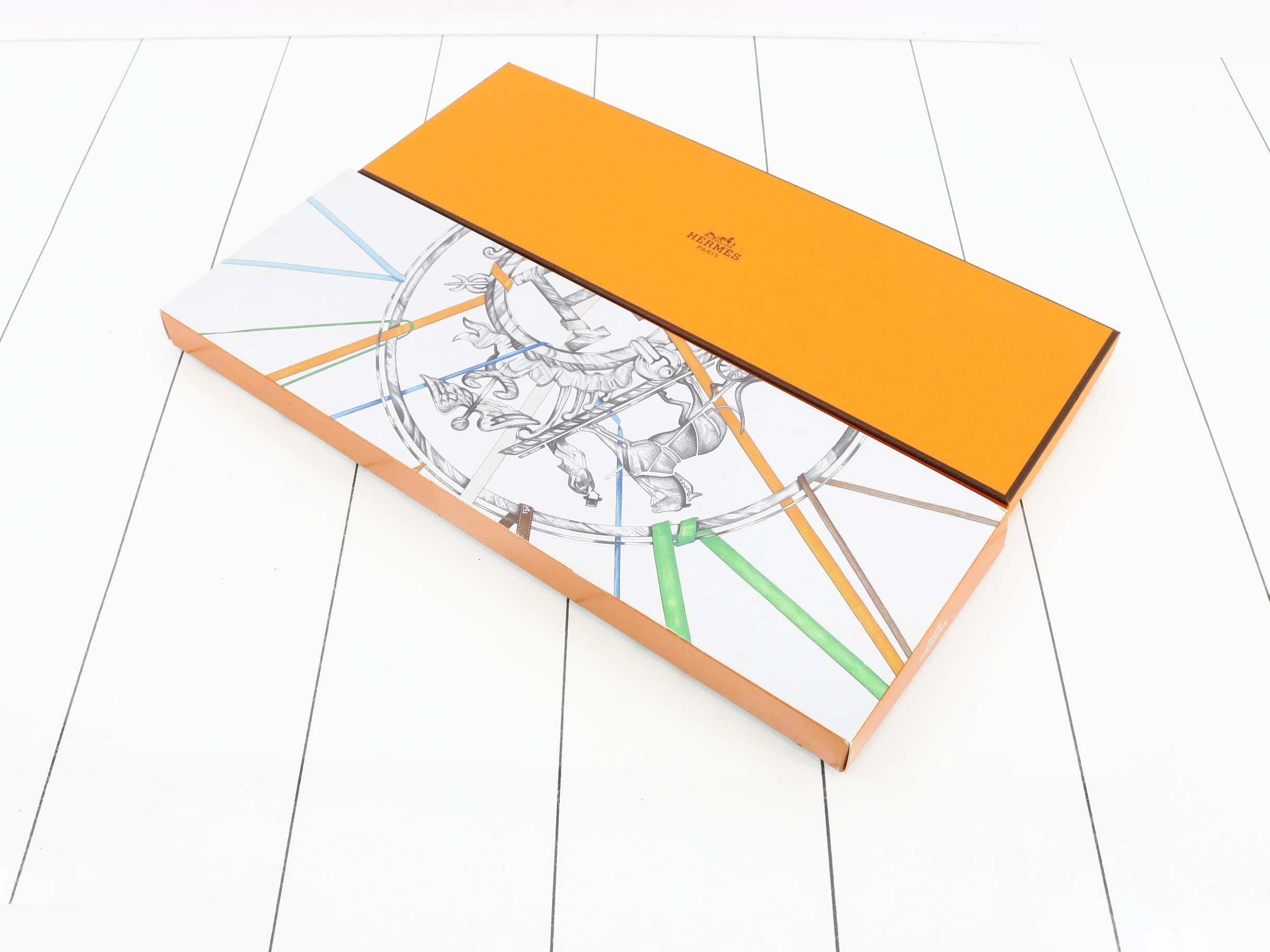 H logo, 100% silk, orange, box — view 4