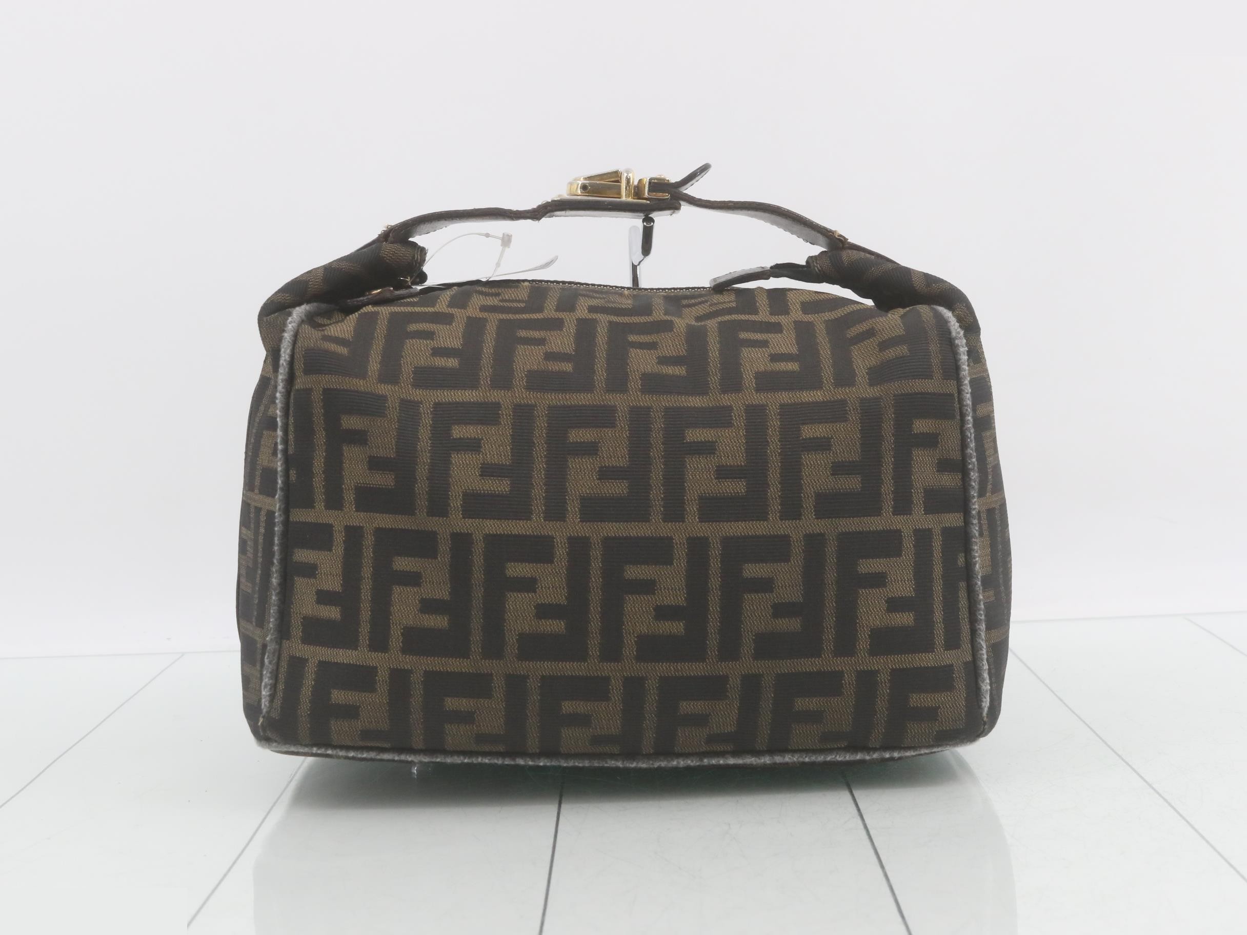 Vanity Zucca (Bag) and other items