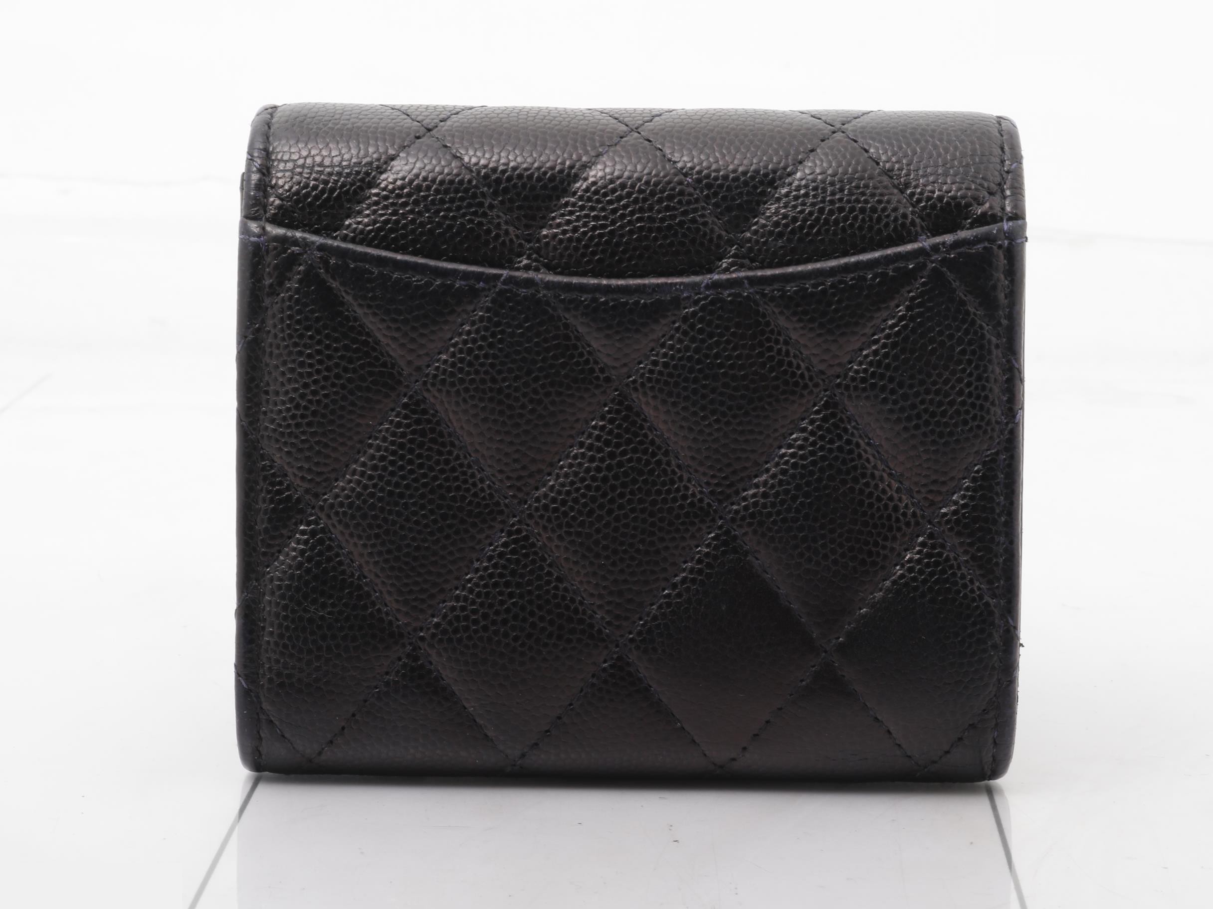 Matelasse (bag)/wallet caviar skin here mark navy — view 2