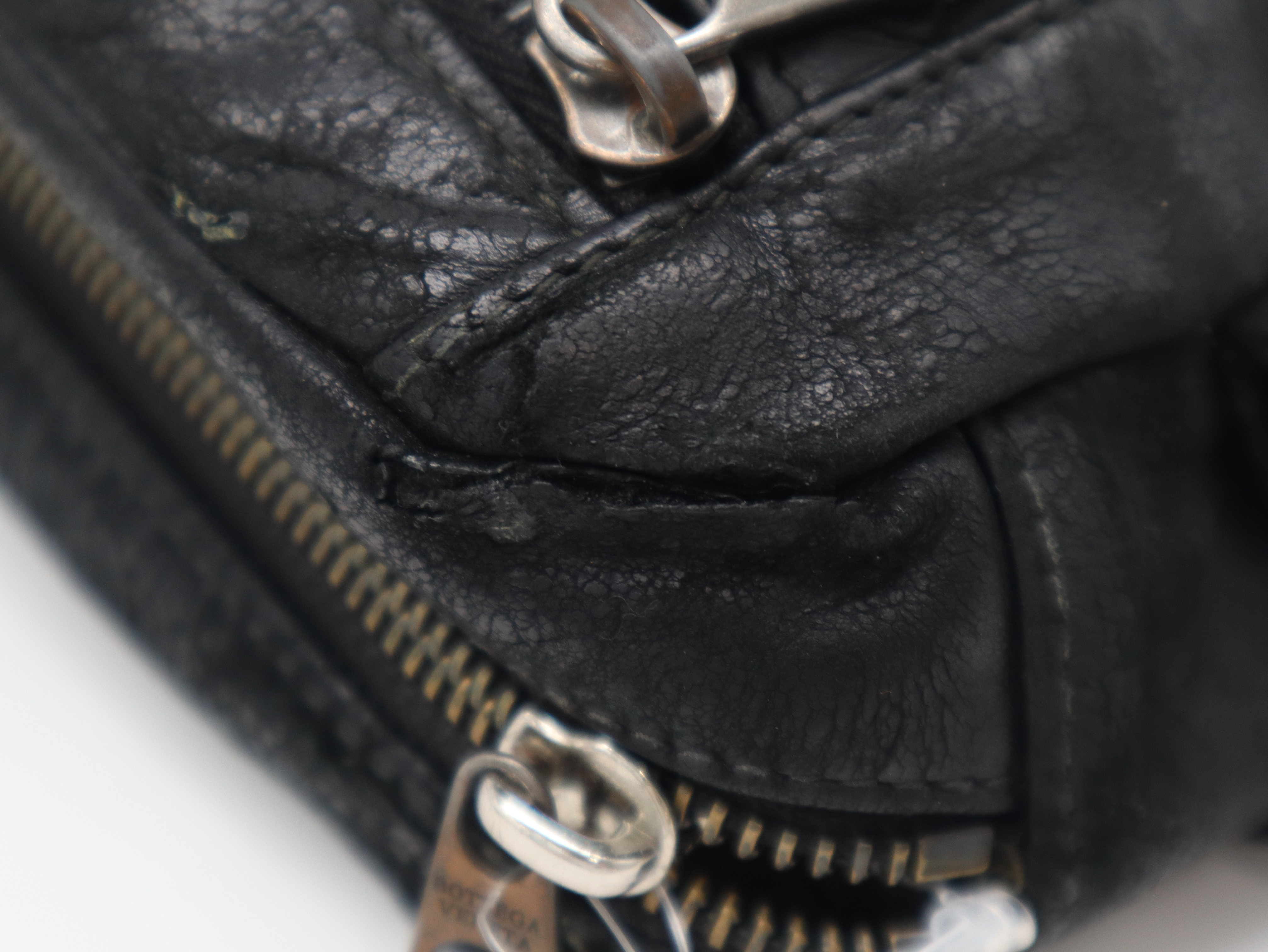 Intrecciato Leather Black Shoulder Bag — view 10
