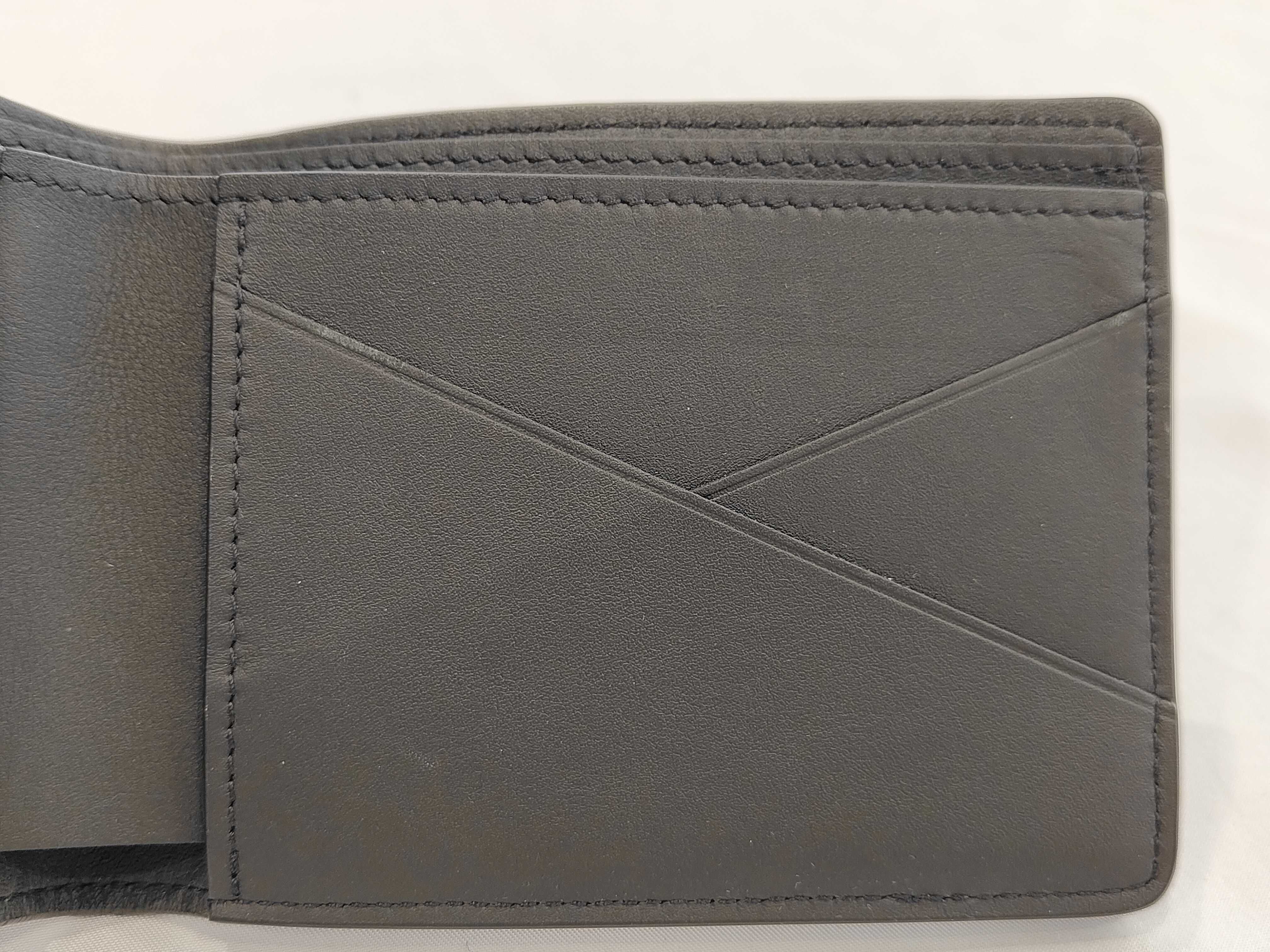 Monogram M82072 Monogram Taurillon Portefeuille Multiple Billfold — view 9