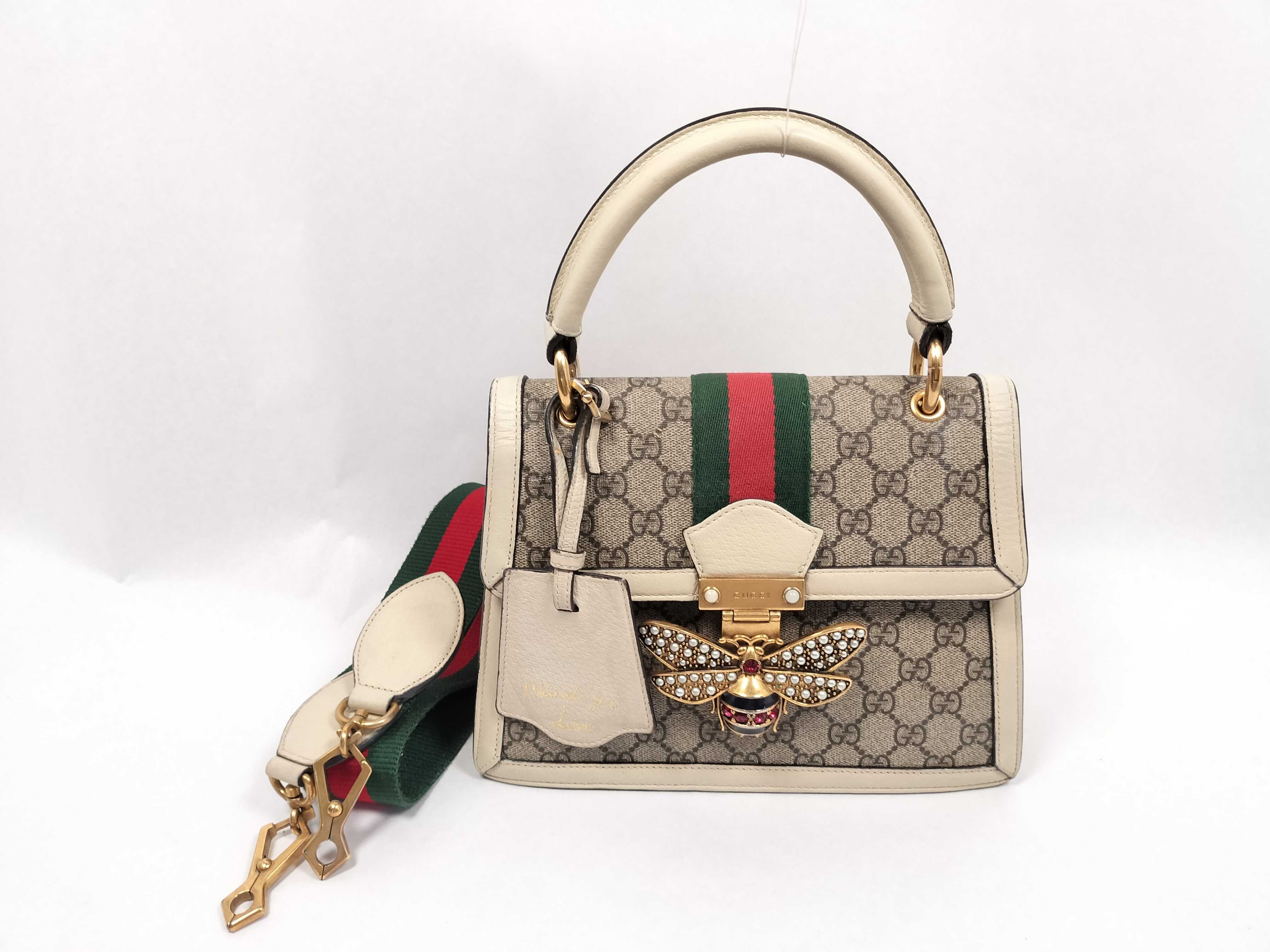 Queen Shoulder Bag