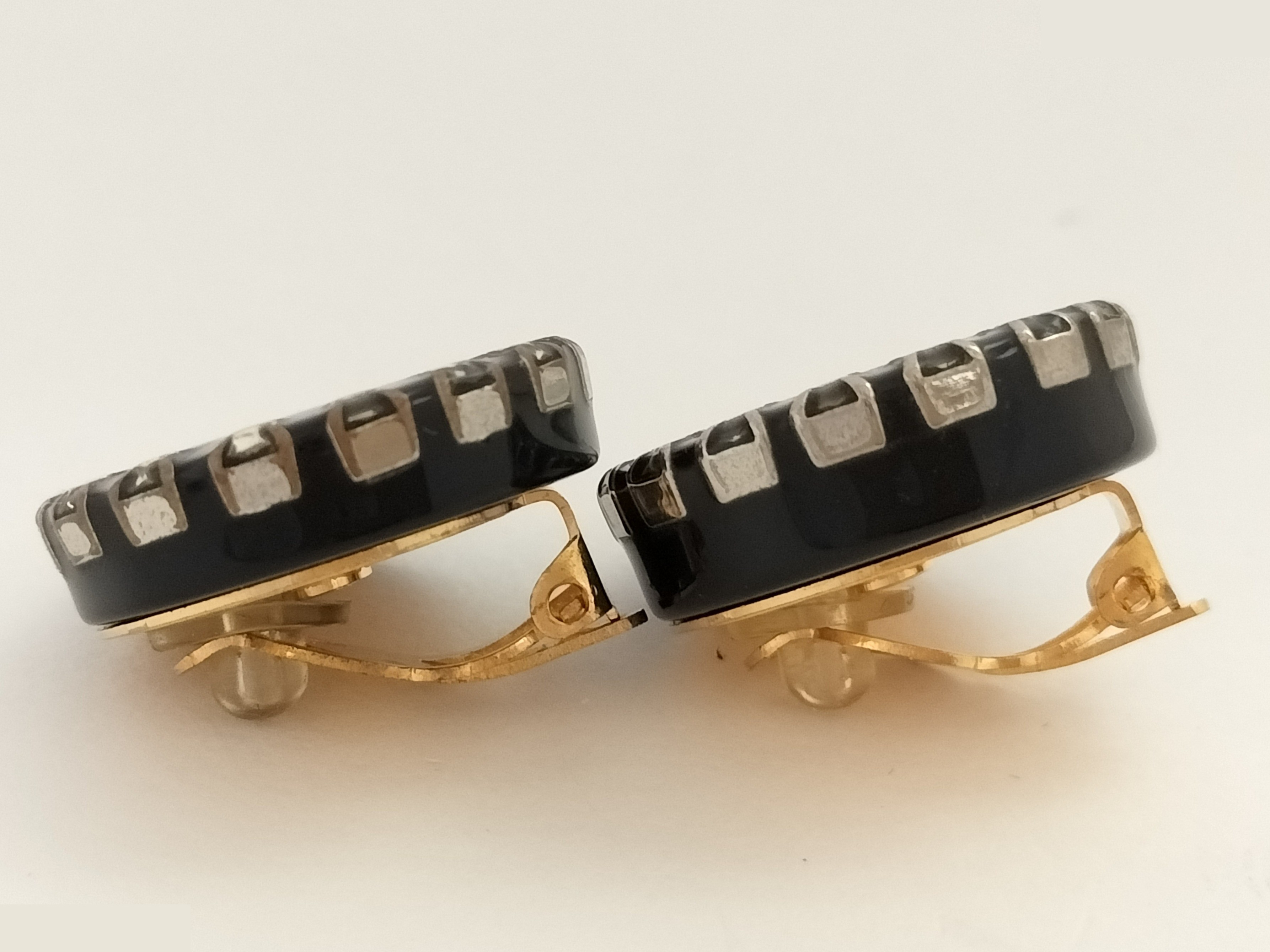 Coco Shell Black Earrings — view 5