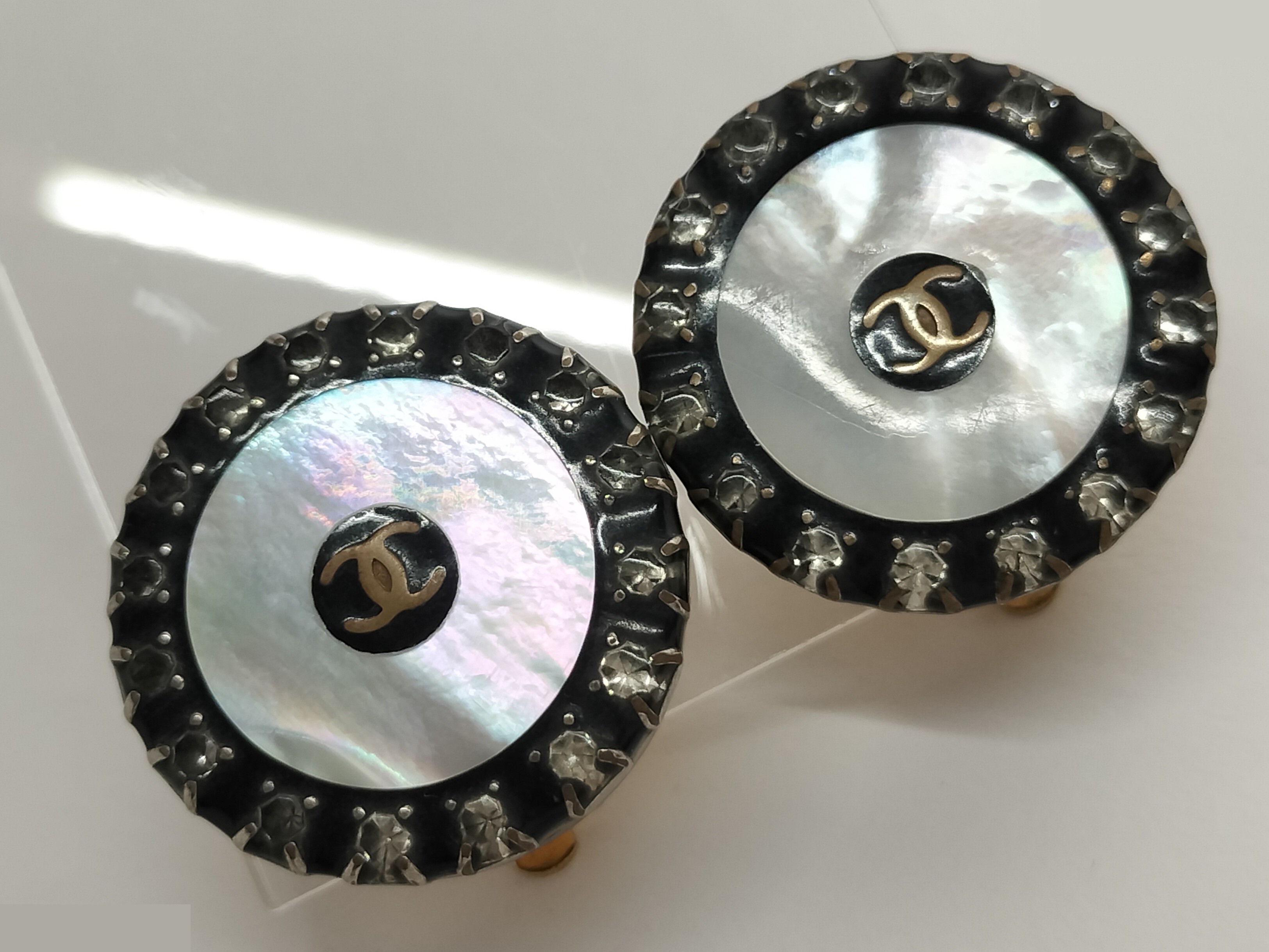 Coco Shell Black Earrings — view 7
