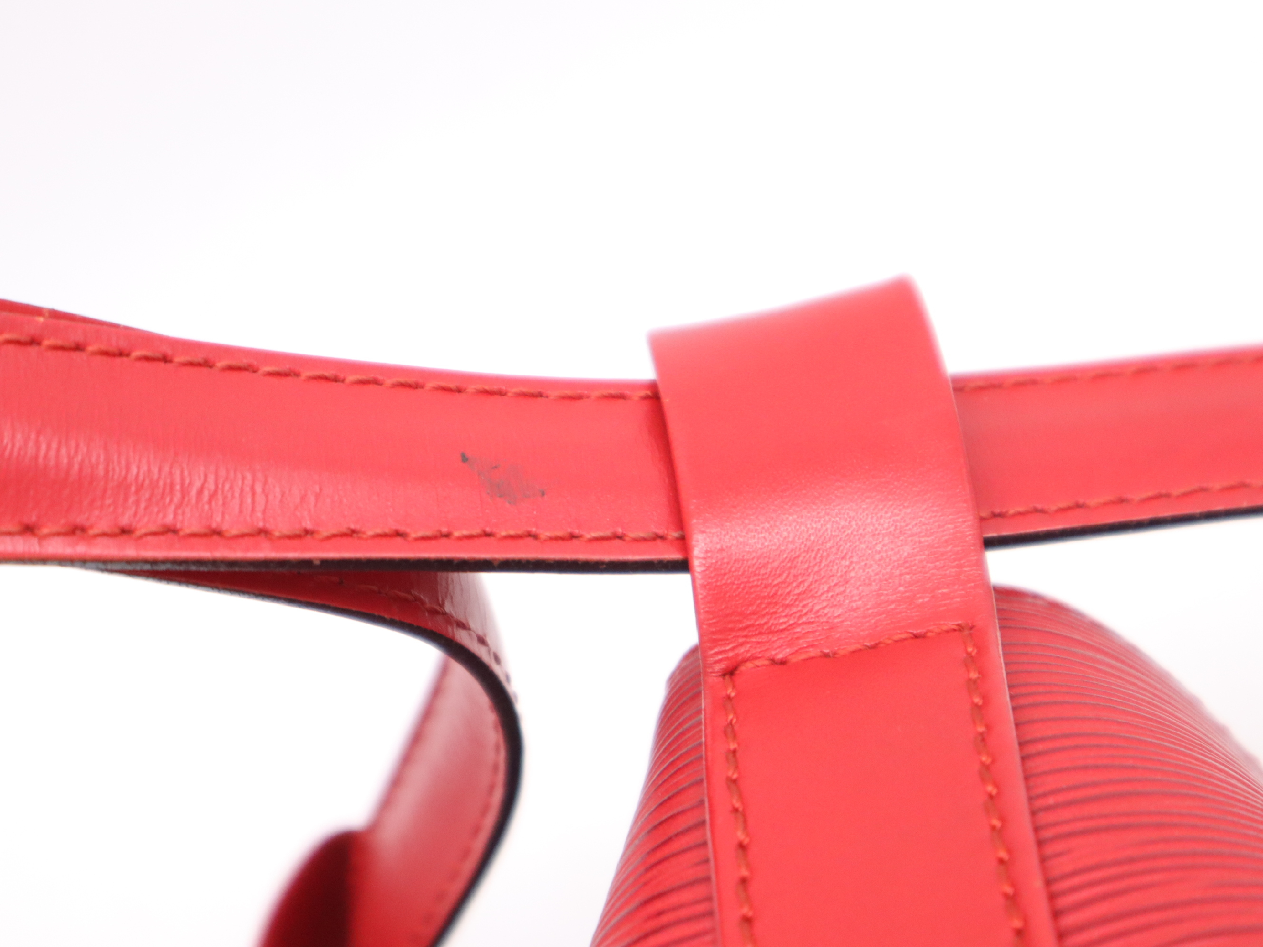 M52357 Epirandonne PM Castilian Red Shoulder Bag — view 7