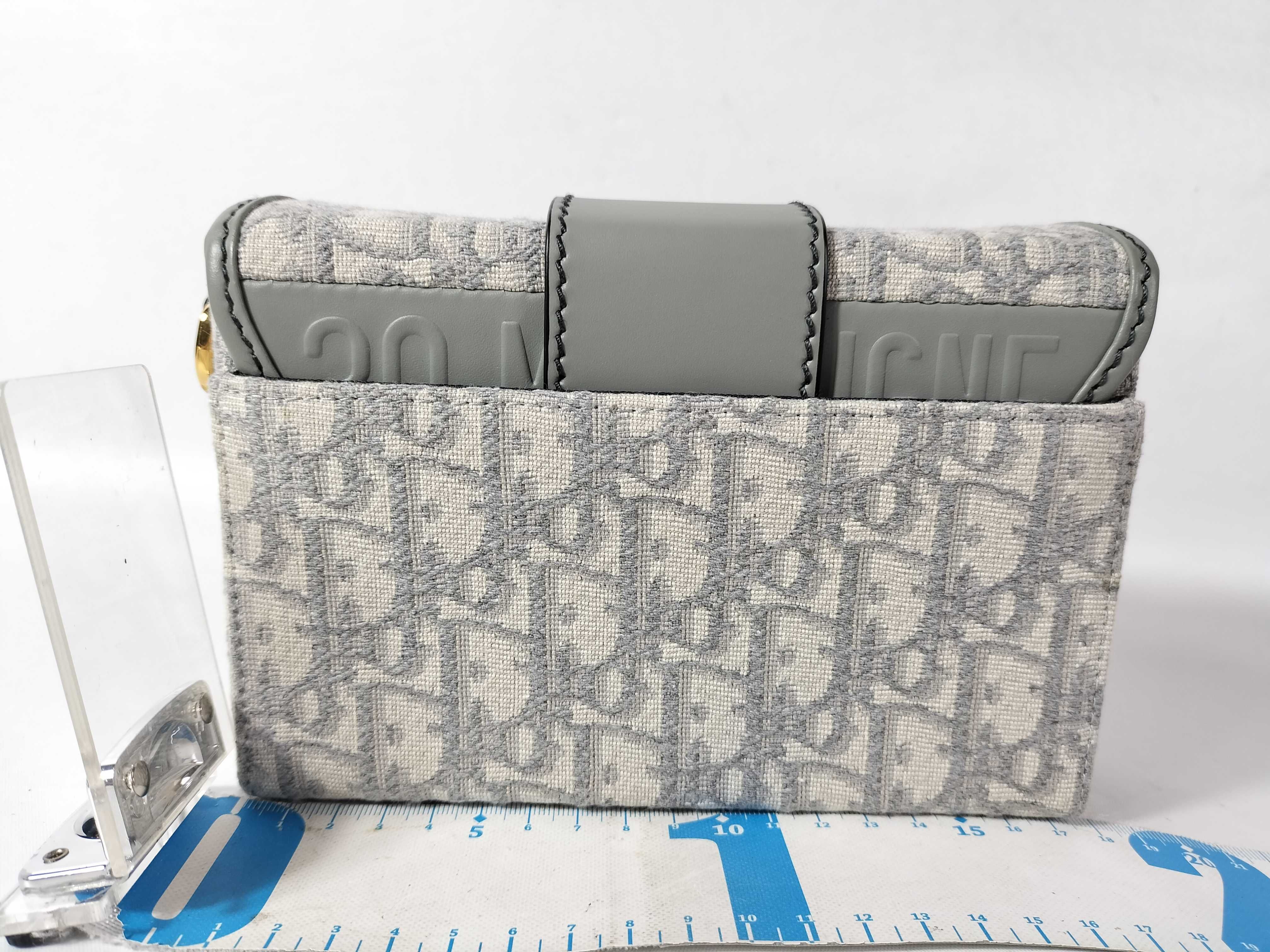 BAG OBLIQUE MONTAIGNE 30 SMALL BOX SHOULDER GREY Shoulder Bag — view 2