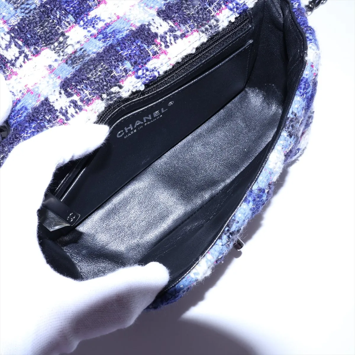[Individually packaged] Chanel Mini Matelassé 20 Tweed Single Flap Single Chain Bag, Blue, Silver Hardware, 26447283, Serial Number 26, A69900 — view 6