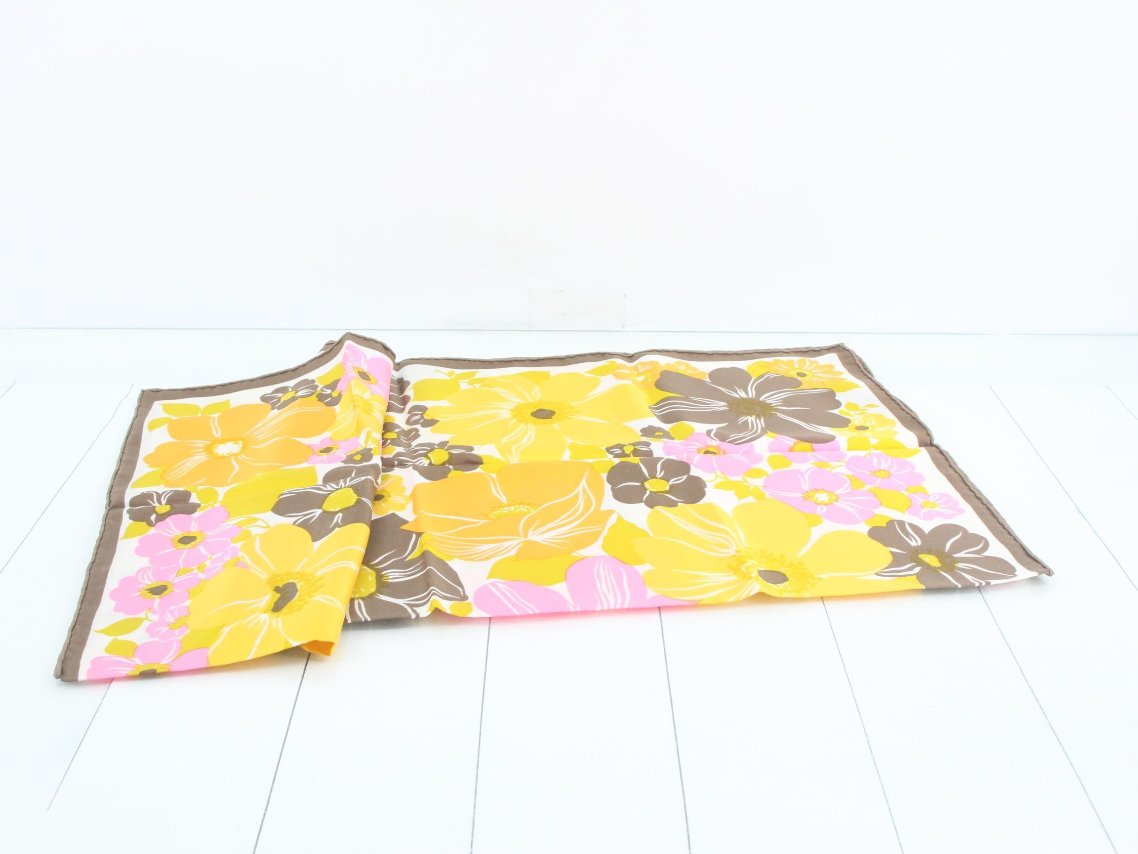 scarf — view 3