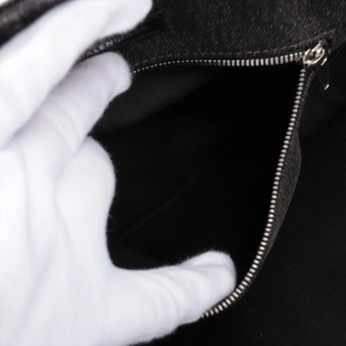 Everyday North South Small Denim x Leather 2WAY Handbag Black 672791 — view 11