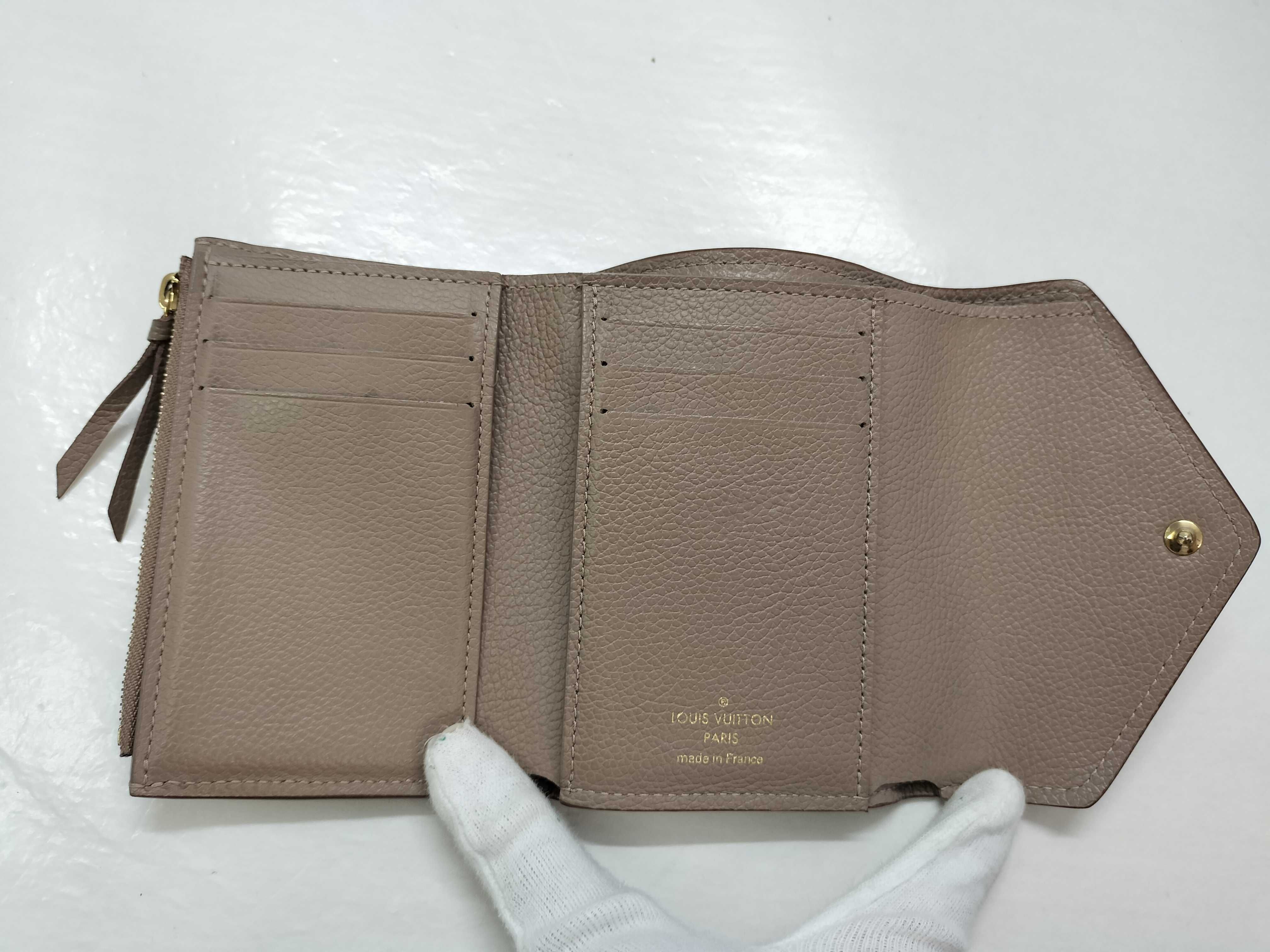Monogram Empreinte LV Monogram Empreinte Portefeuille Zoe Wallet — view 15
