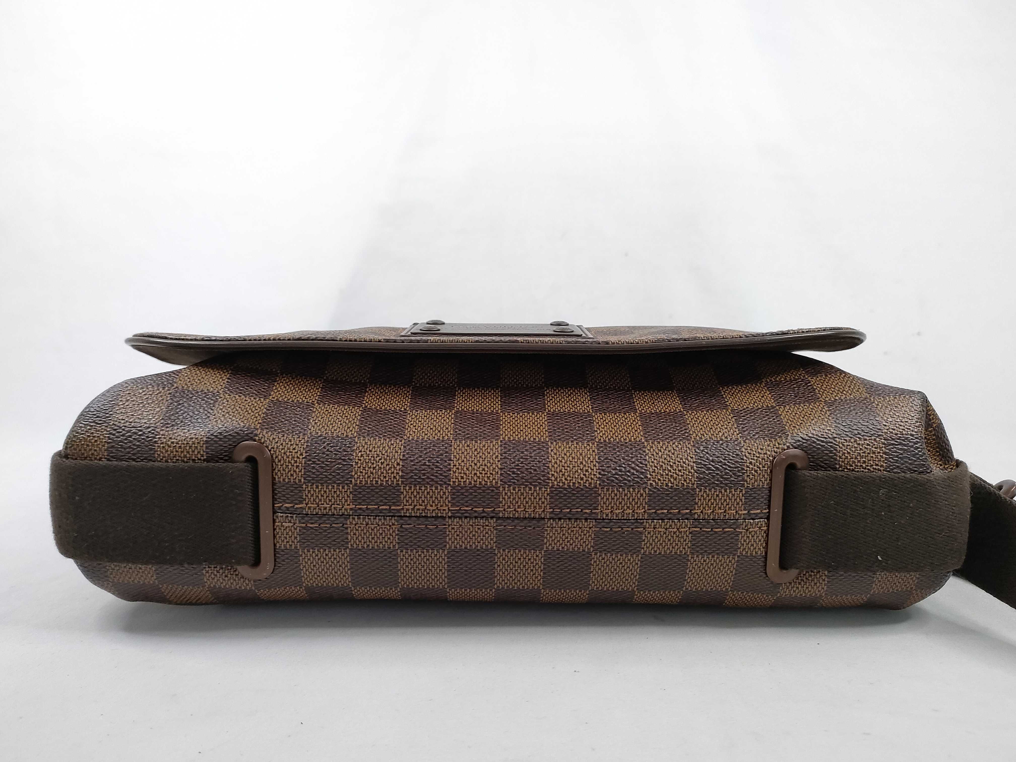Damier Louis Vuitton Message Shoulder Bag — view 7