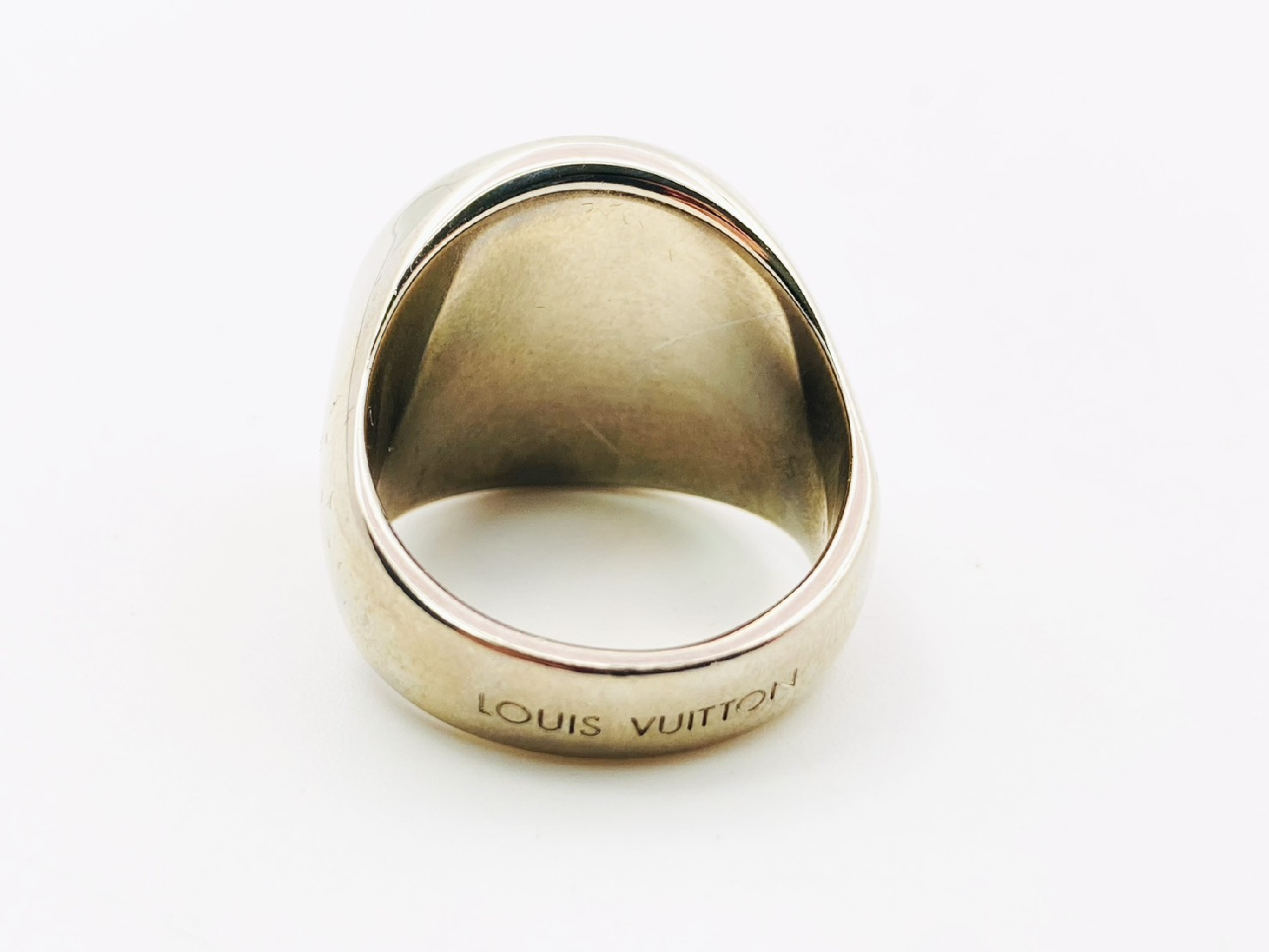 MP1802 Traveler Stamp Signet Ring #M Silver x Black RM0156 Ring — view 3