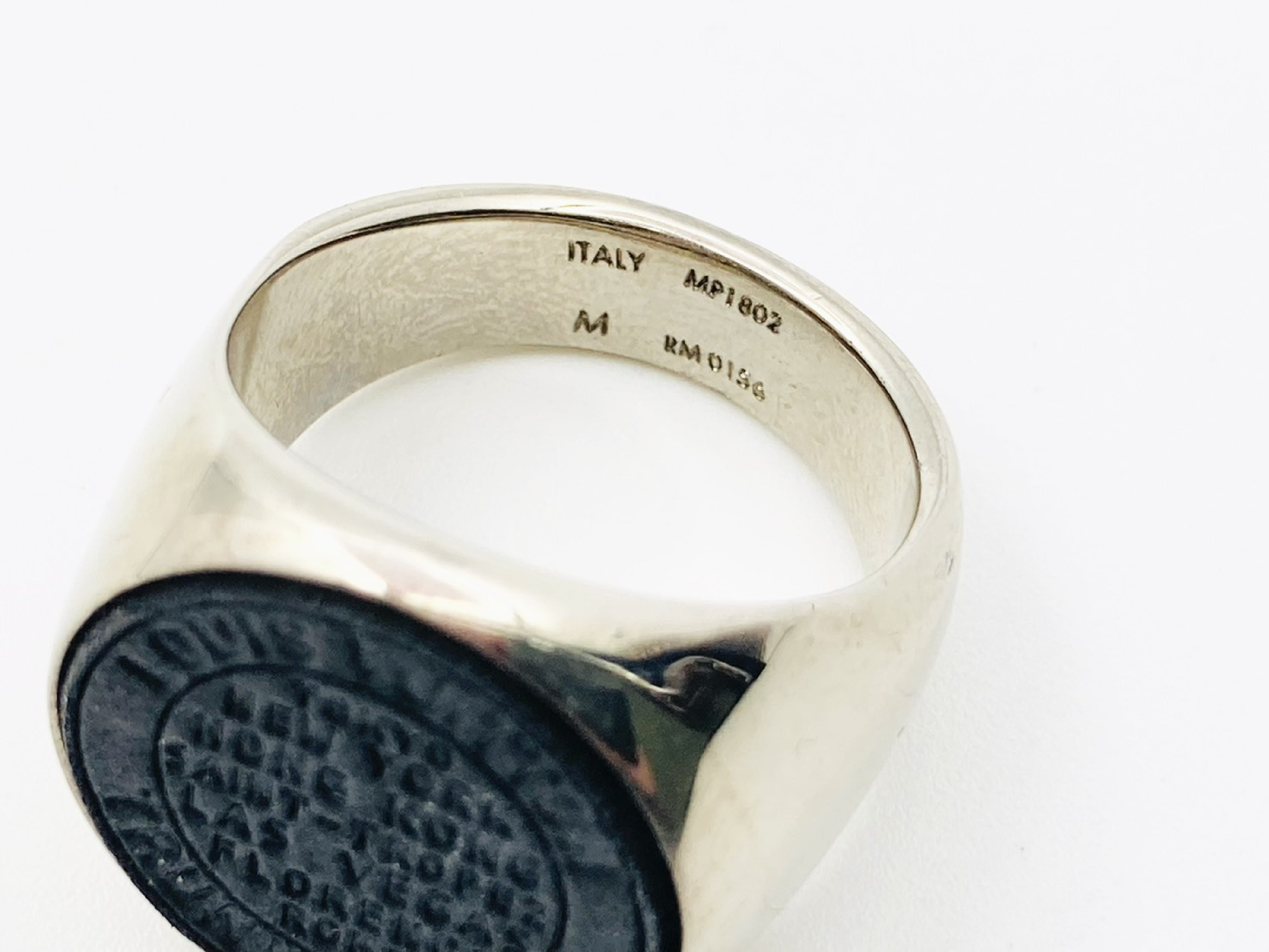 MP1802 Traveler Stamp Signet Ring #M Silver x Black RM0156 Ring — view 4