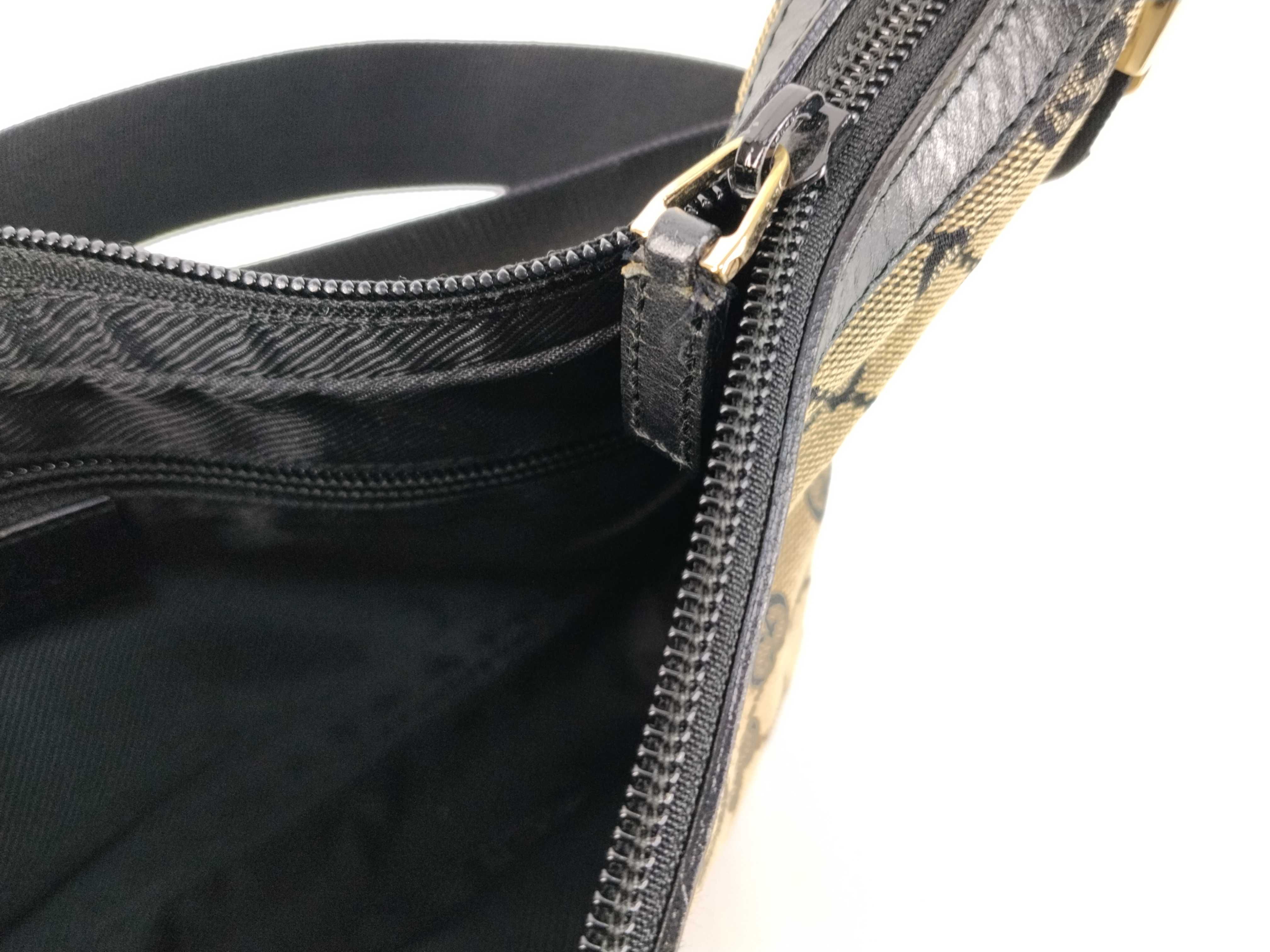 GG Canvas Shoulder Bag — view 10