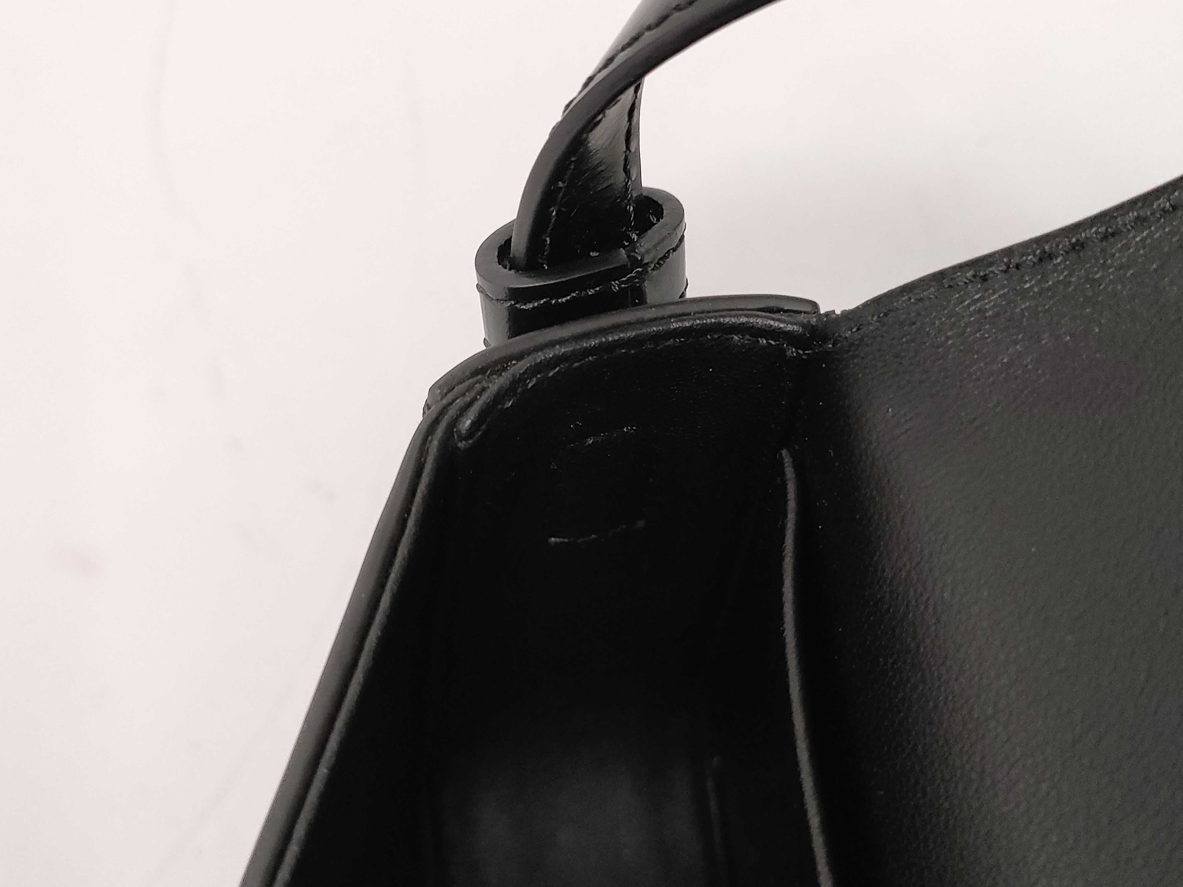 Triomphe Chain Shoulder Bag — view 13