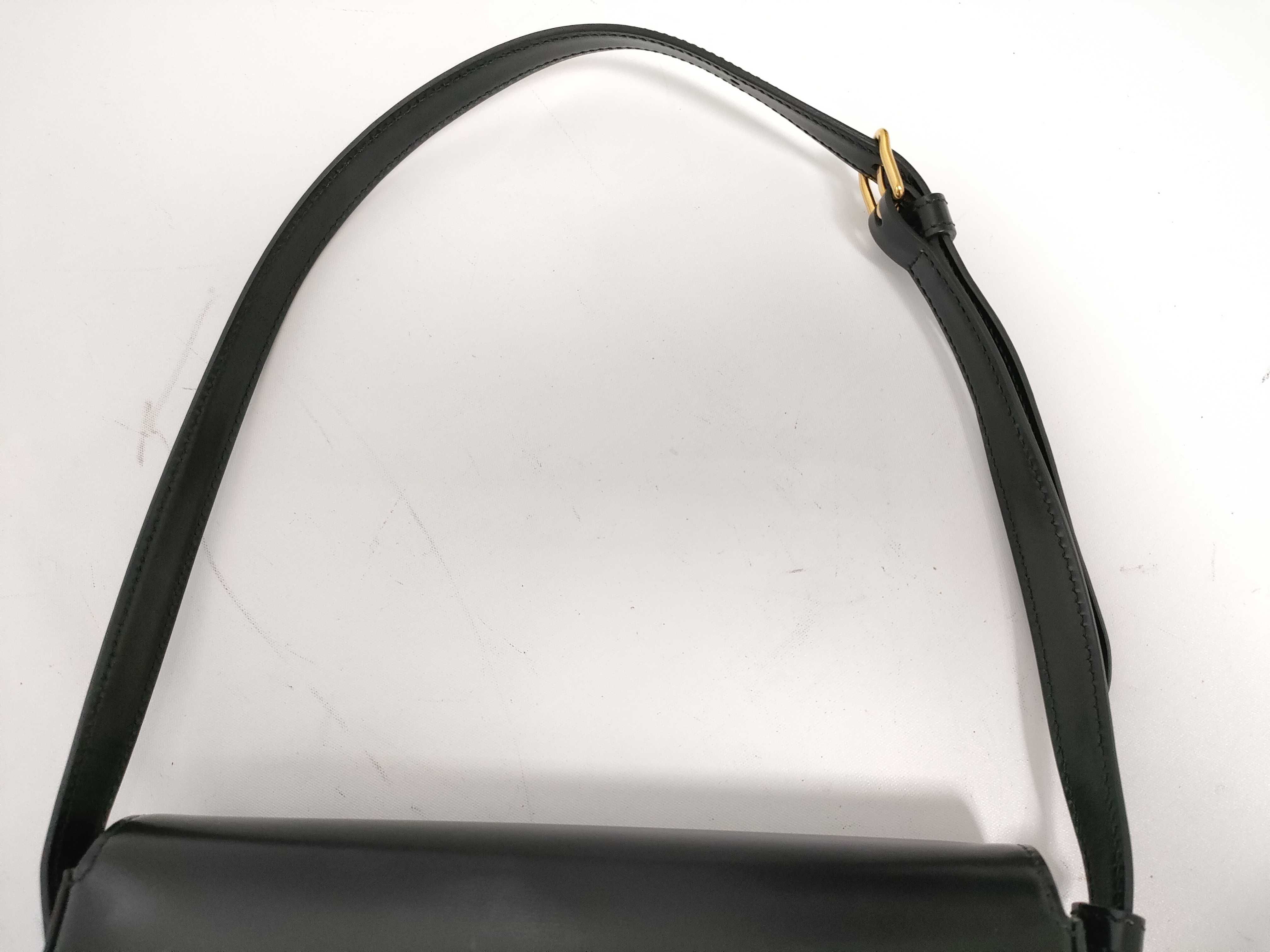 Triomphe Chain Shoulder Bag — view 3