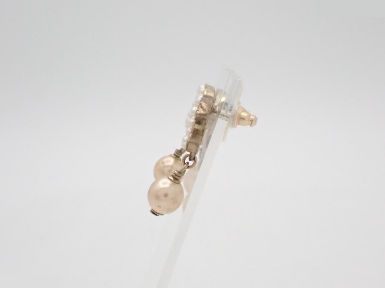 04V Earrings — view 3