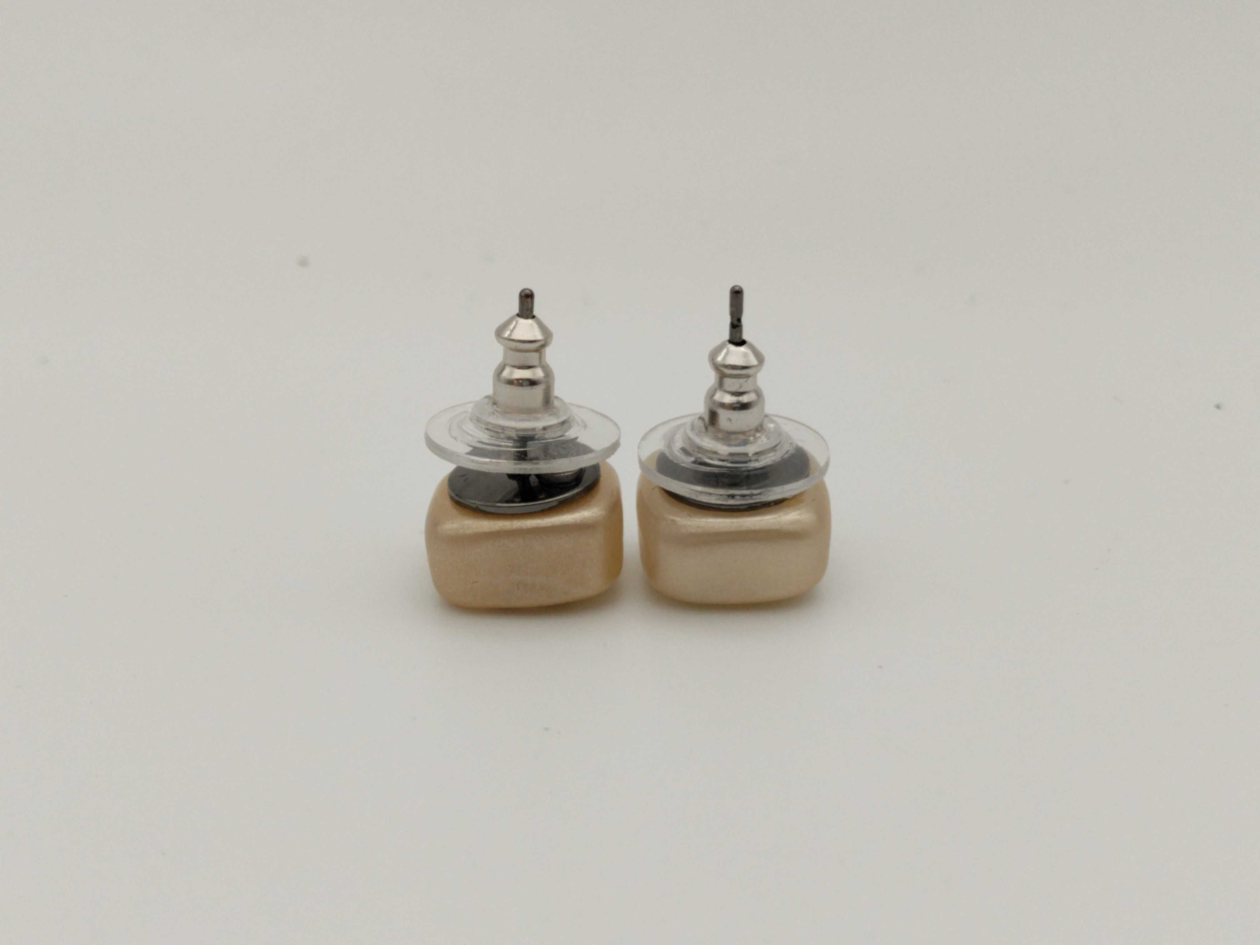 Coco Mark 02A Coco Square Pearl Earrings — view 2