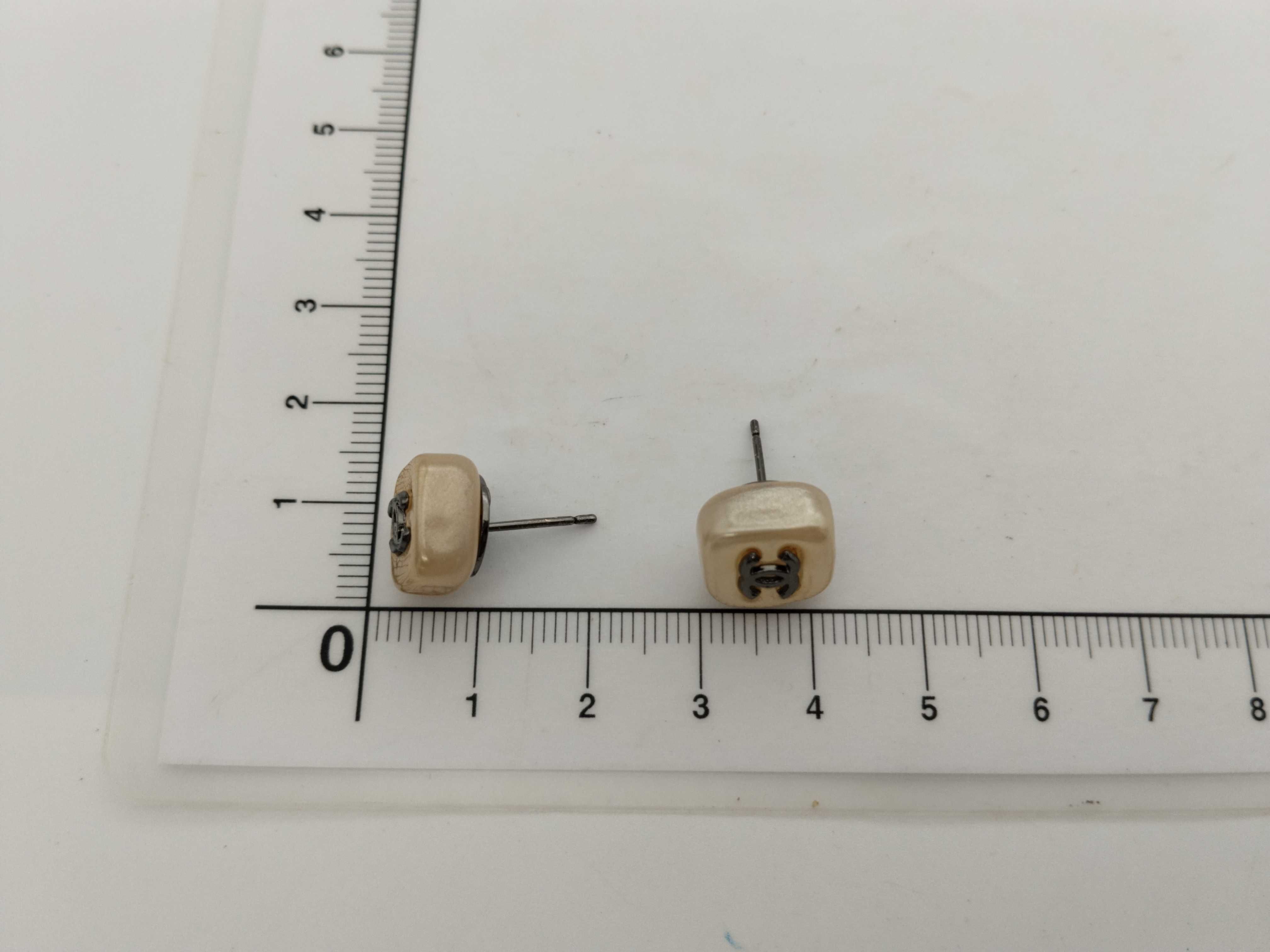 Coco Mark 02A Coco Square Pearl Earrings — view 8