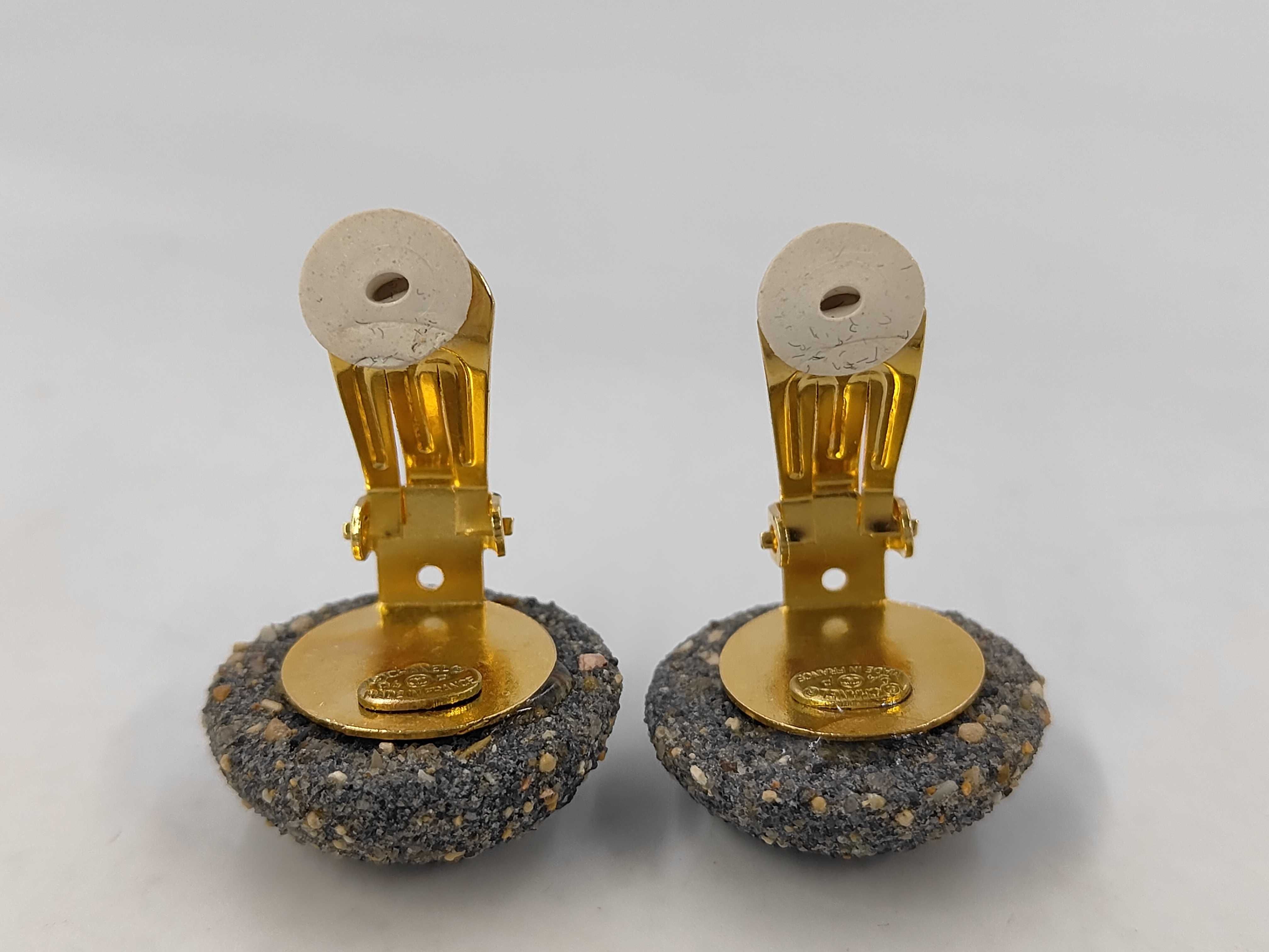 Coco Mark Chanel Coco Mark Stone Round Gray YG Earrings — view 2