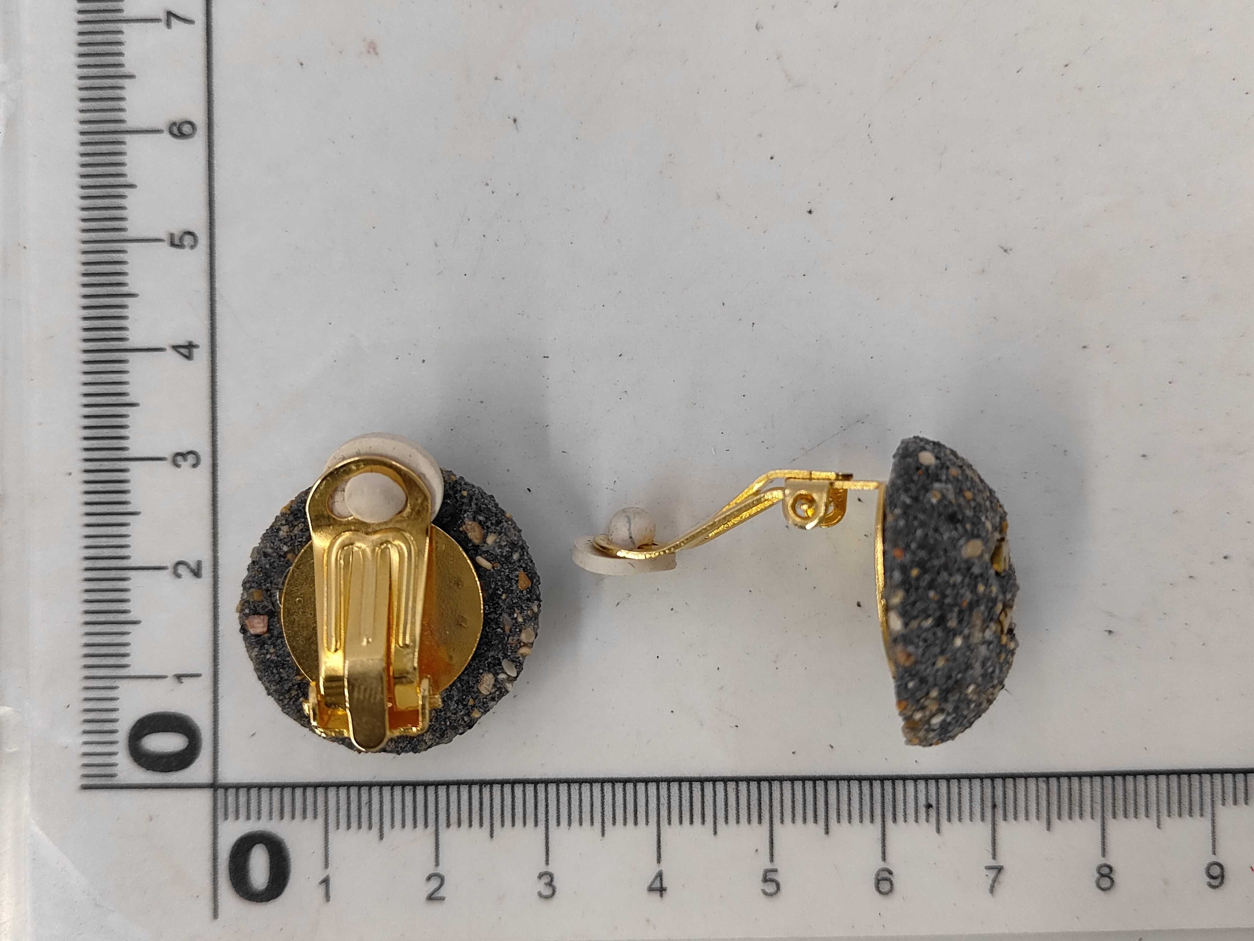 Coco Mark Chanel Coco Mark Stone Round Gray YG Earrings — view 5