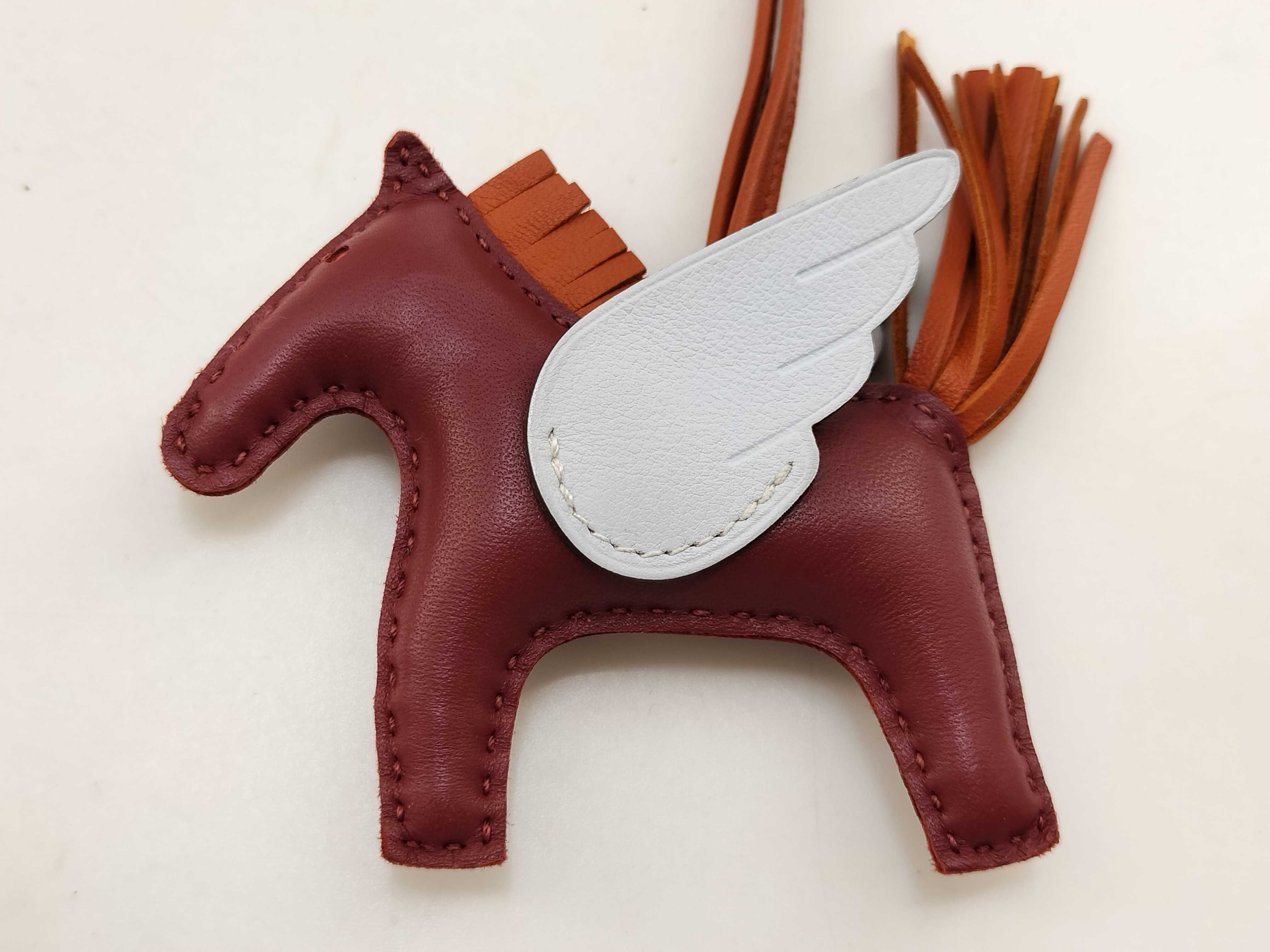 Pegasus PM Rouge Grenat x Carnelian Hermes Charm — view 4