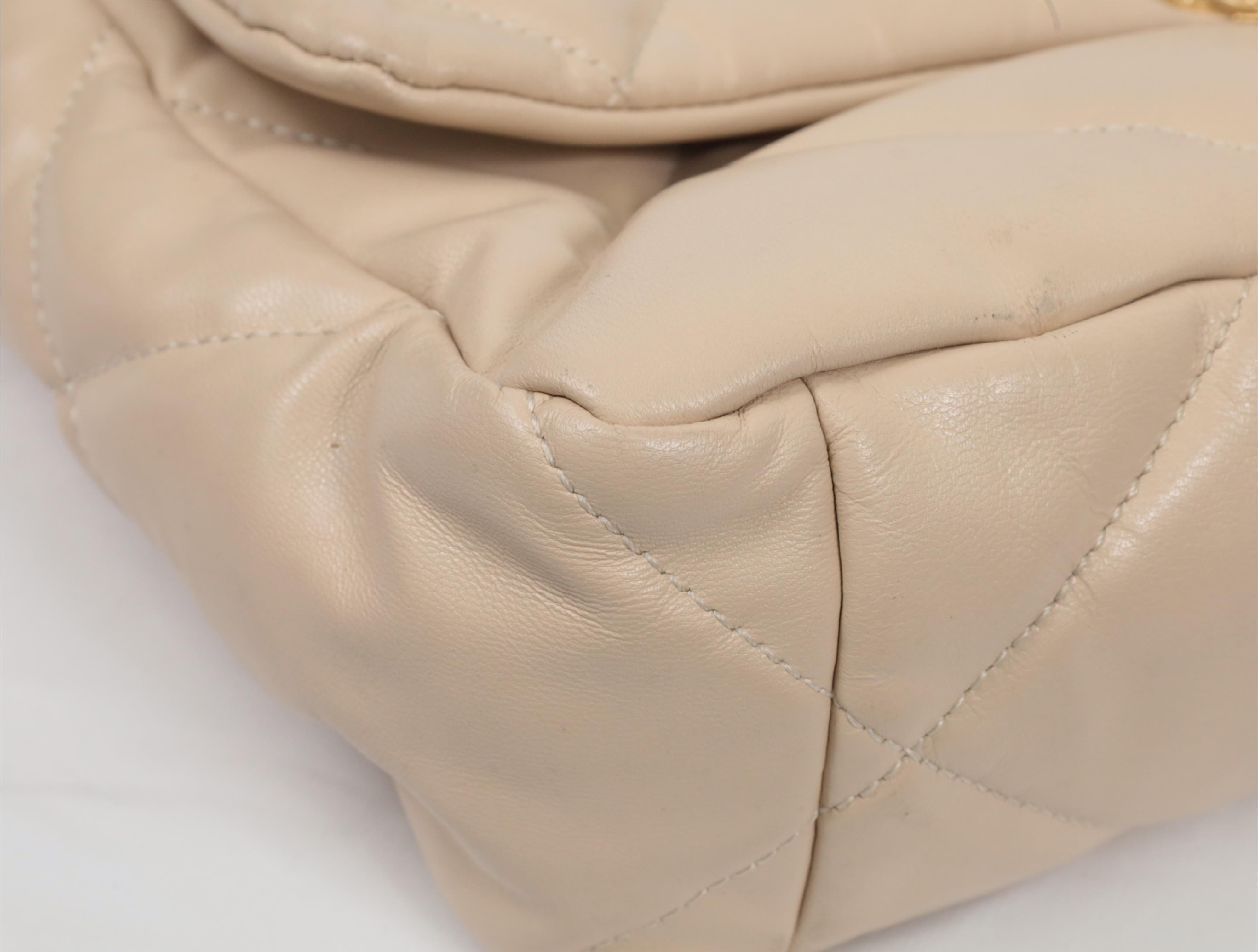 19 Beige Shoulder Bag (Serial Number 28) — view 4