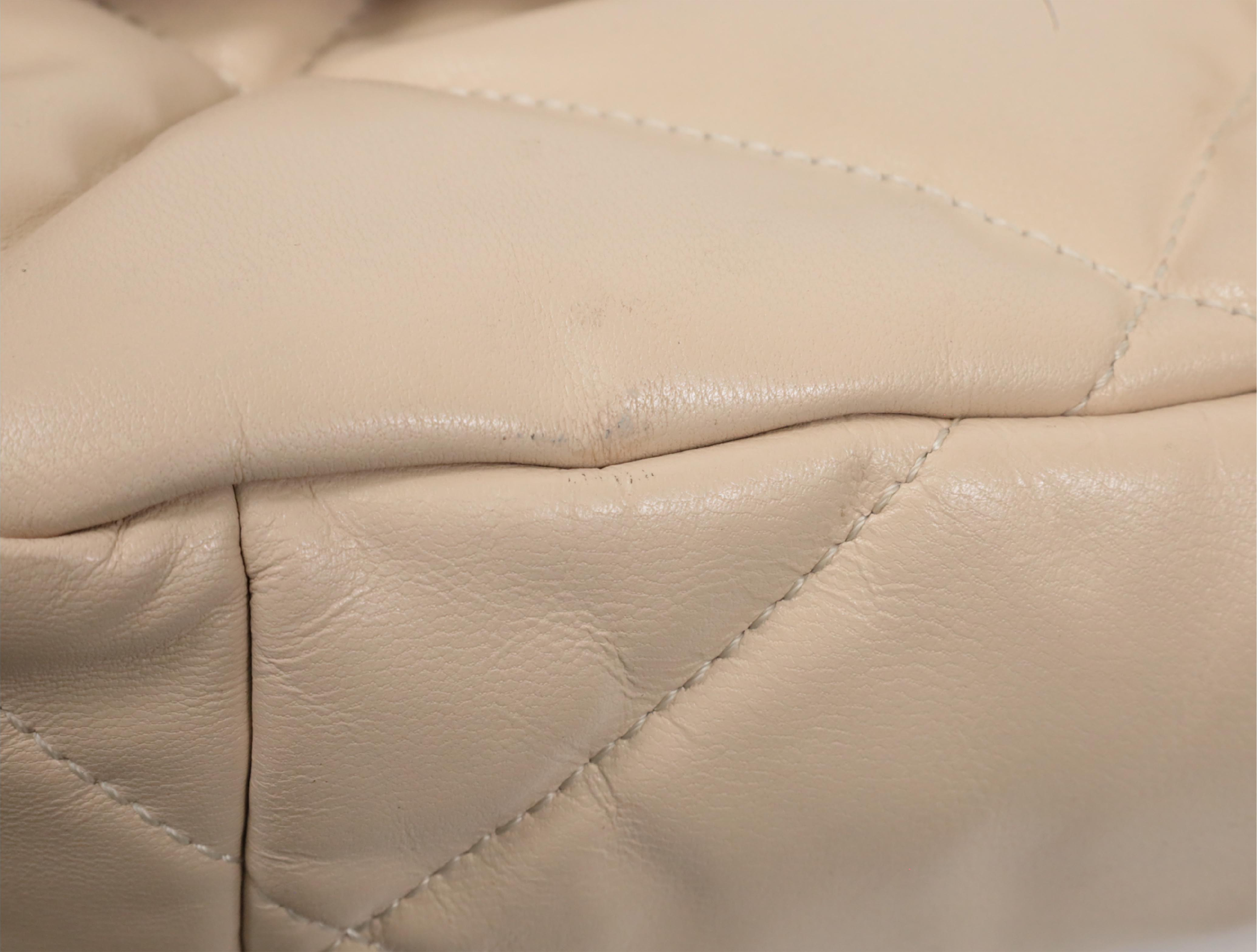 19 Beige Shoulder Bag (Serial Number 28) — view 8