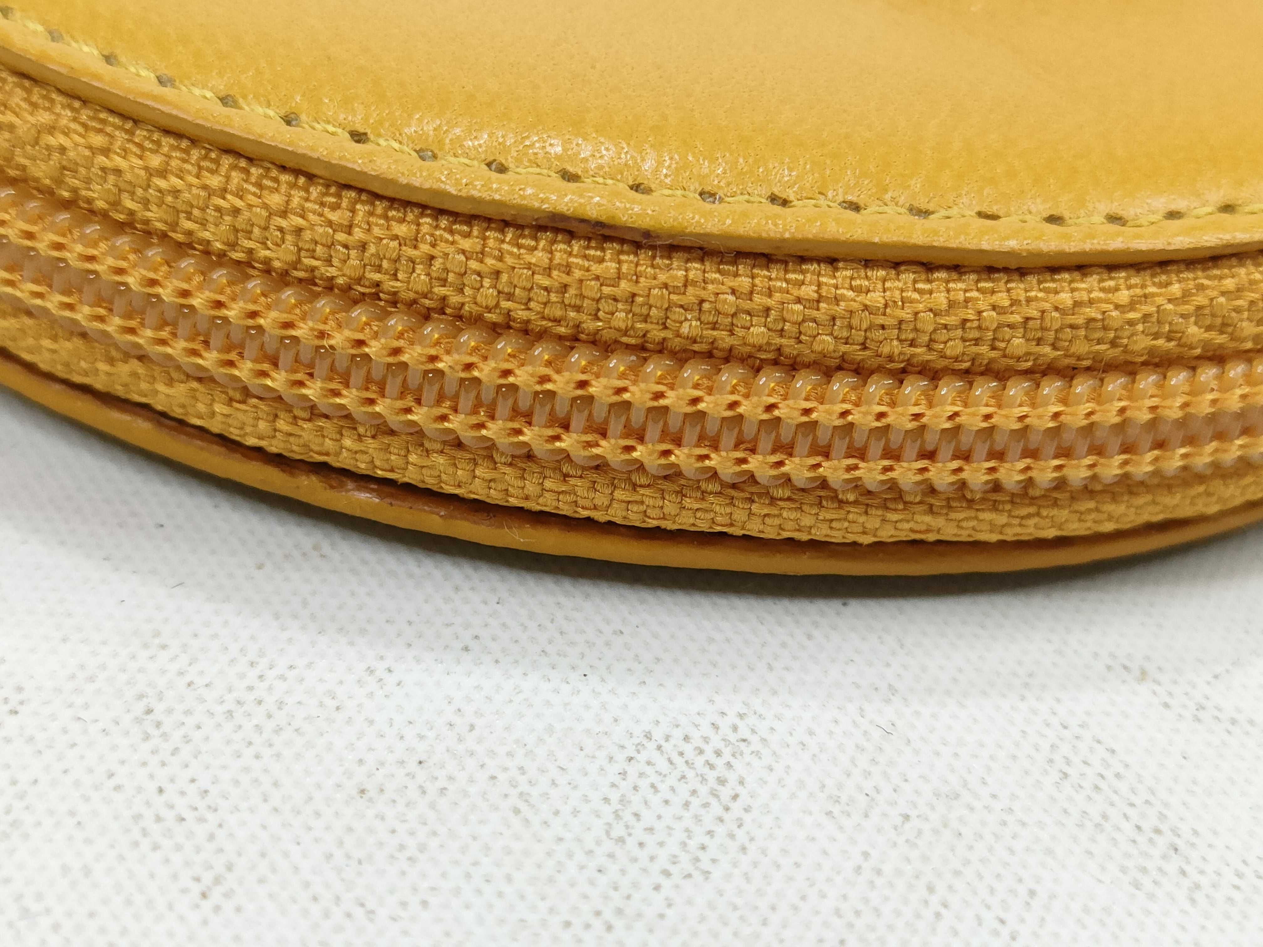 coin case — view 5