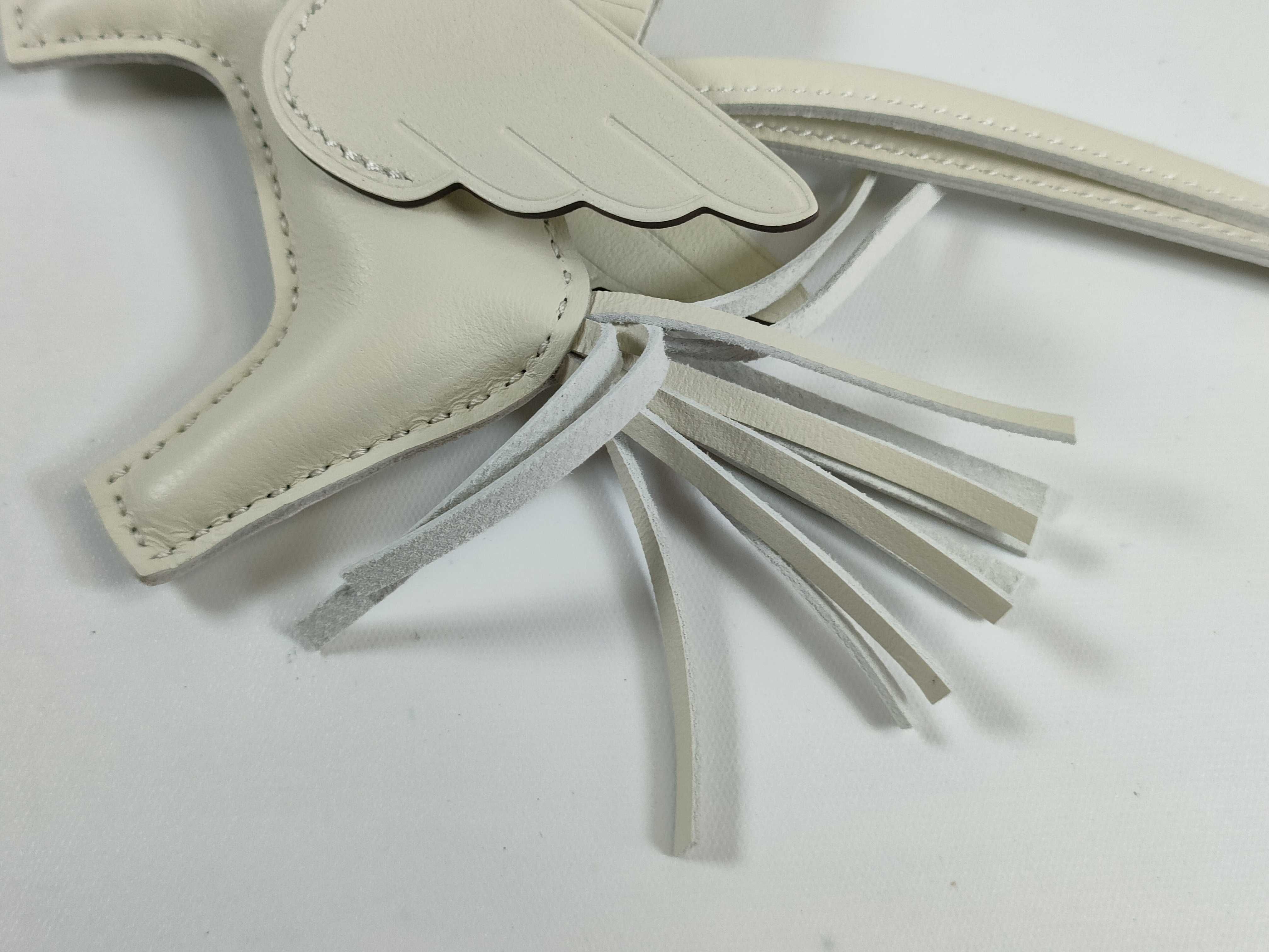 K stamp Rodeo Pegasus White Key Case/Keychain — view 7