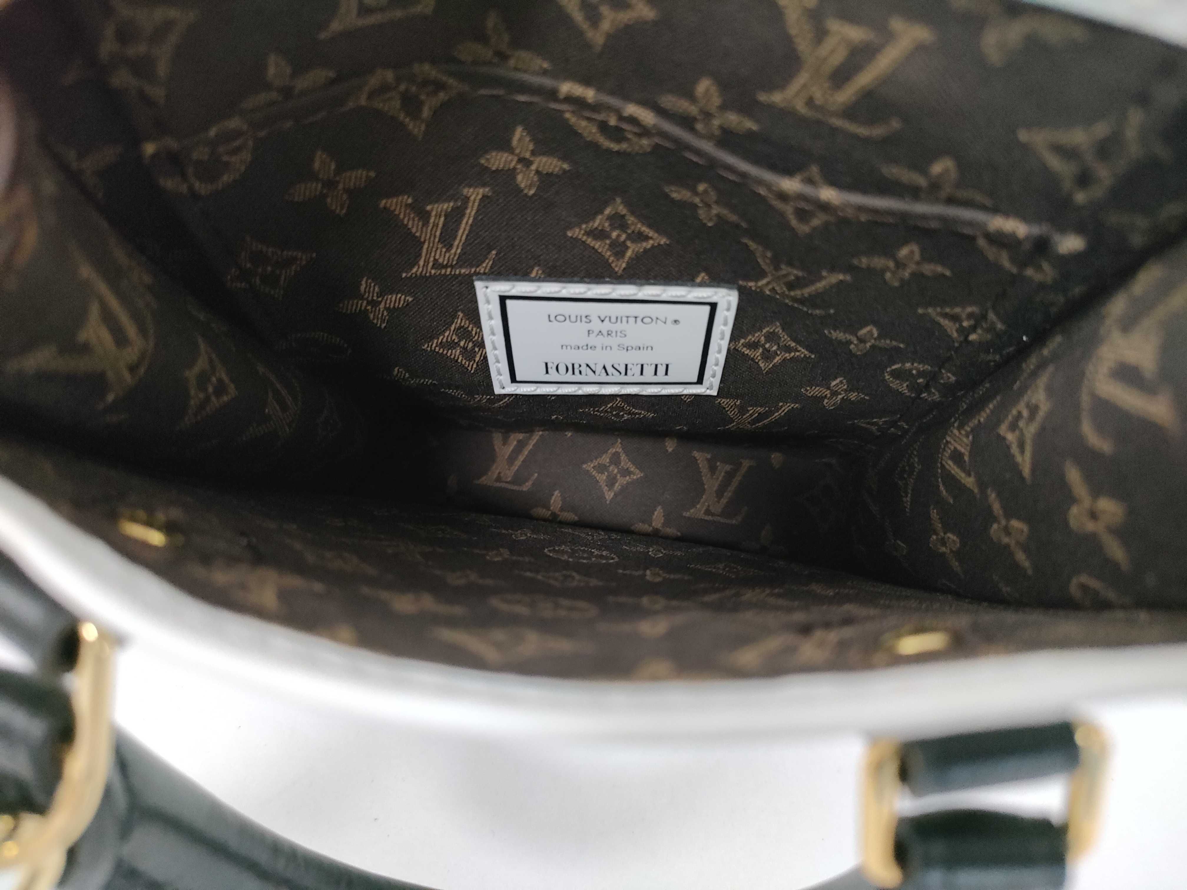 Monogram Louis Vuitton Mini Plat Bag Shoulder Bag — view 9