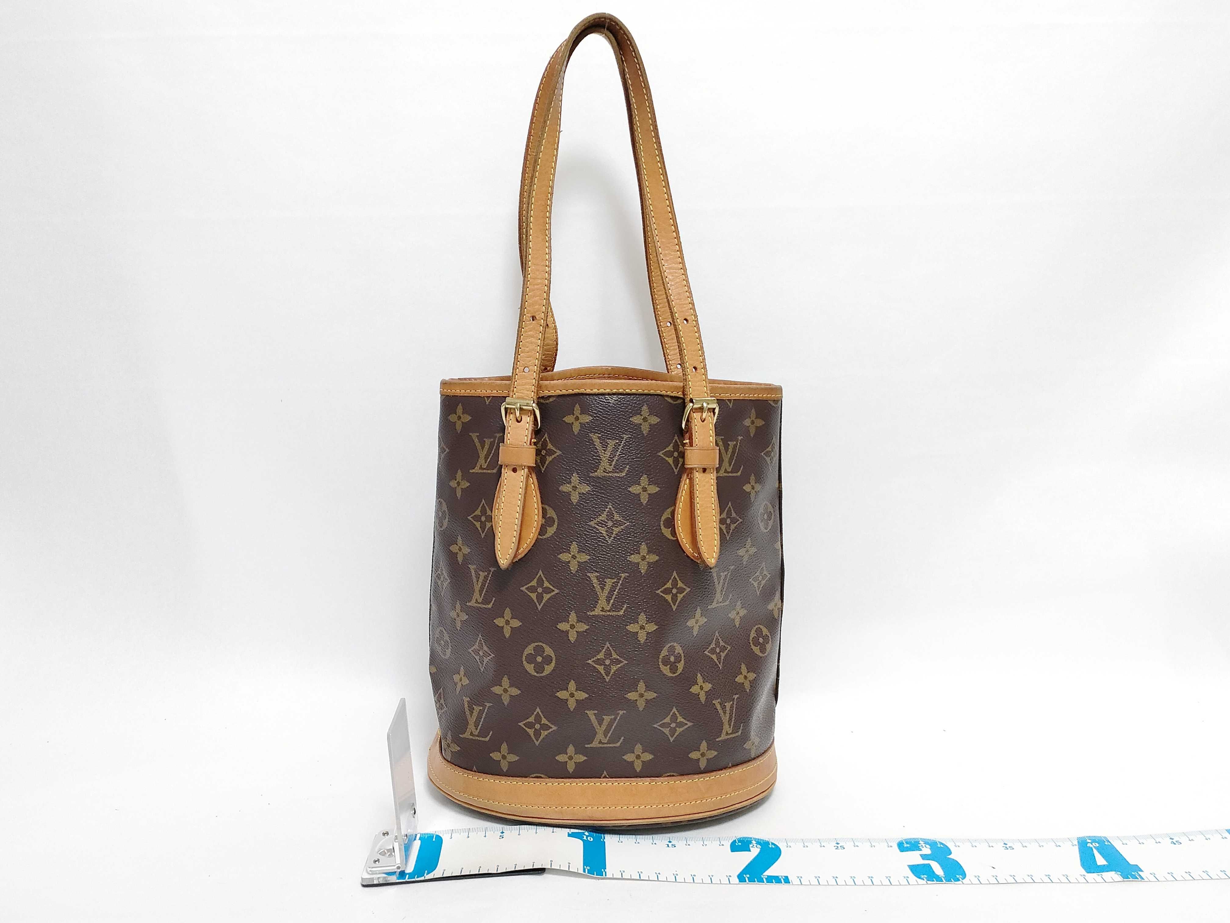 Monogram Bucket PM M42238 Monogram Tote Bag (without pouch) — view 2
