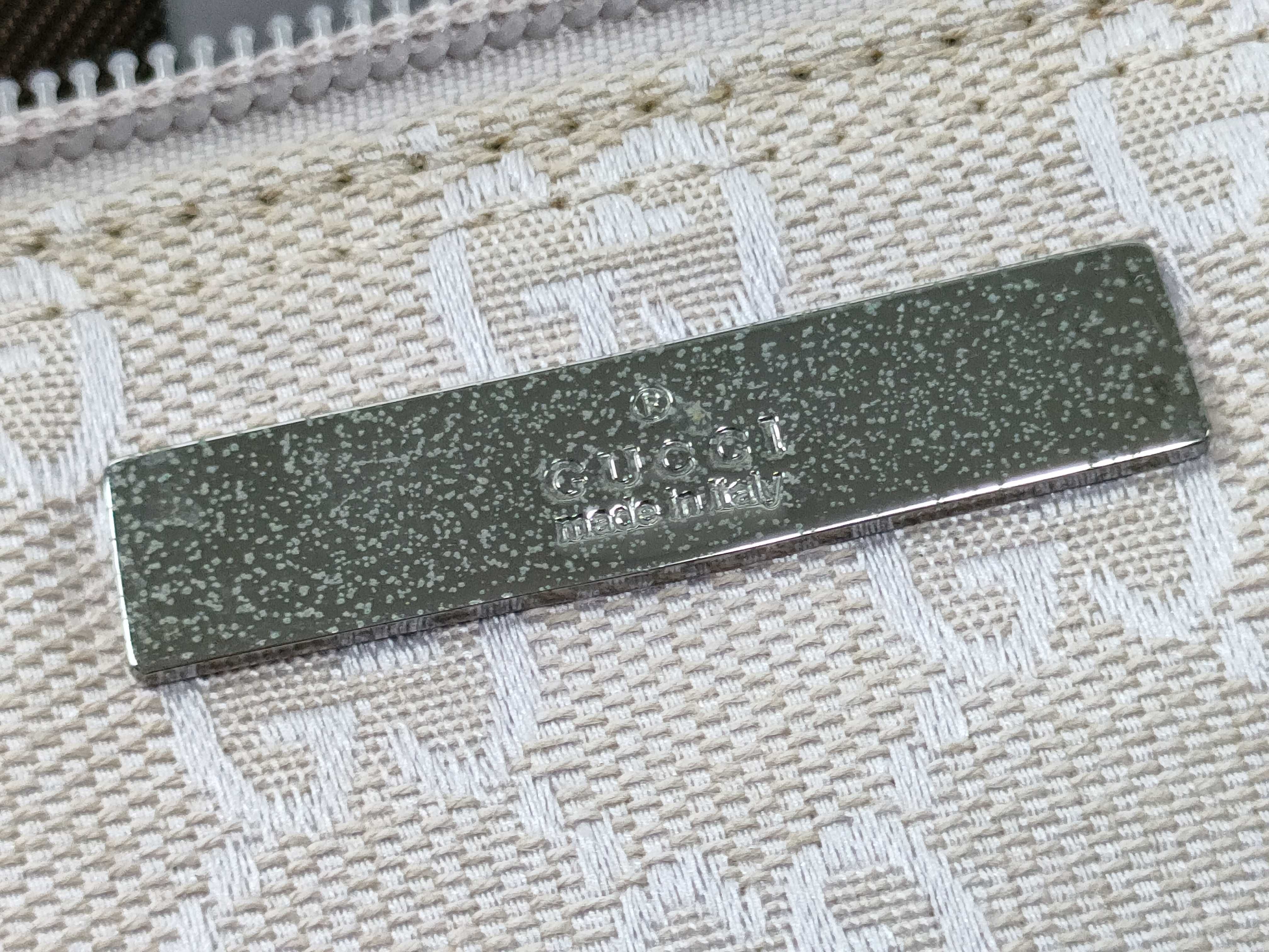 accessory pouch — view 12