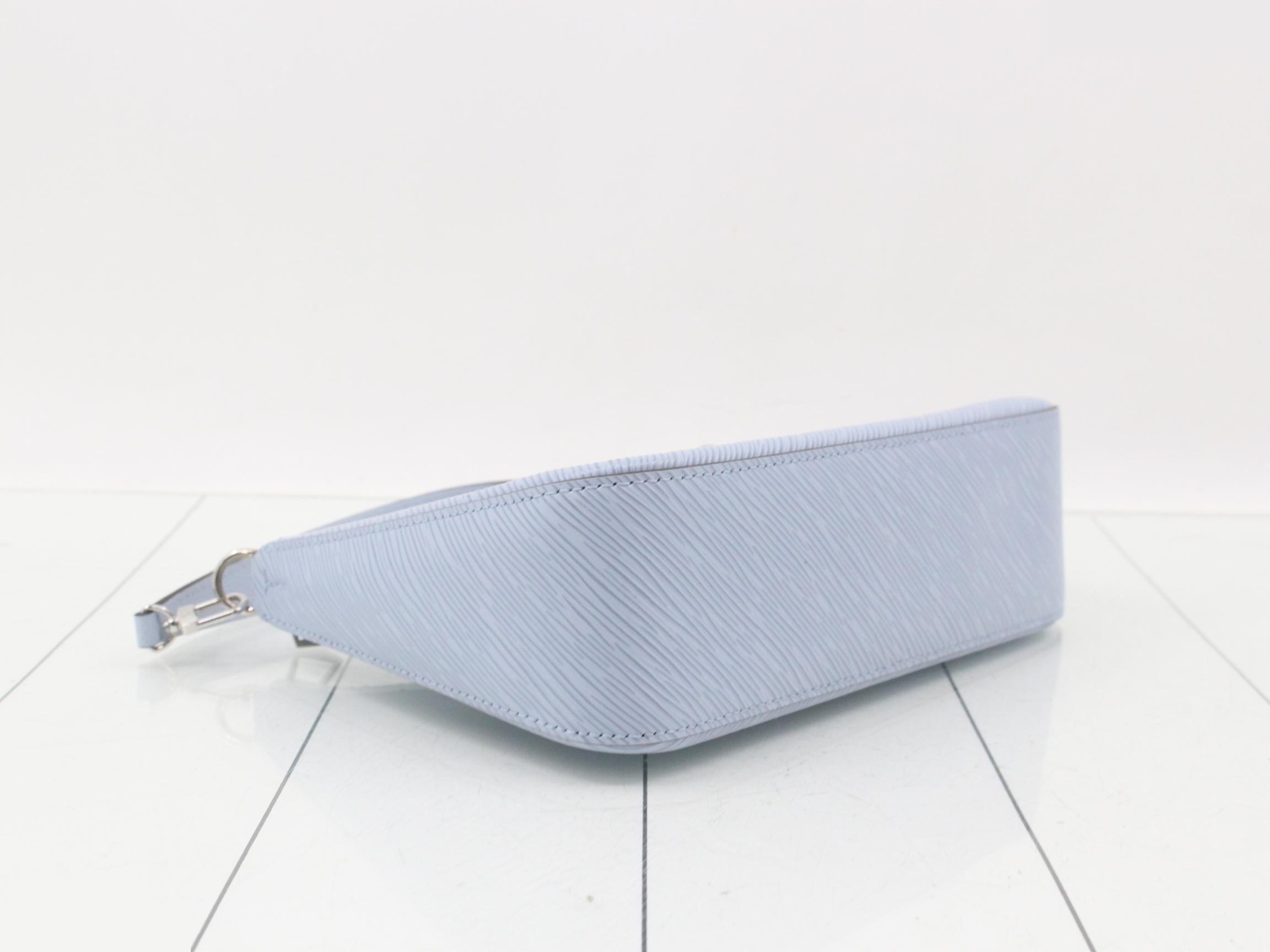 M59486 Louis Vuitton Epi Marelle NM with pouch, light blue — view 5
