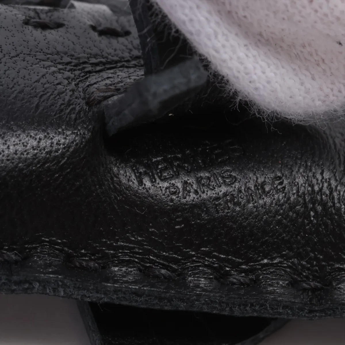 Ipo Seahorse Charm B: 2023 Agneau Milo Black — view 3