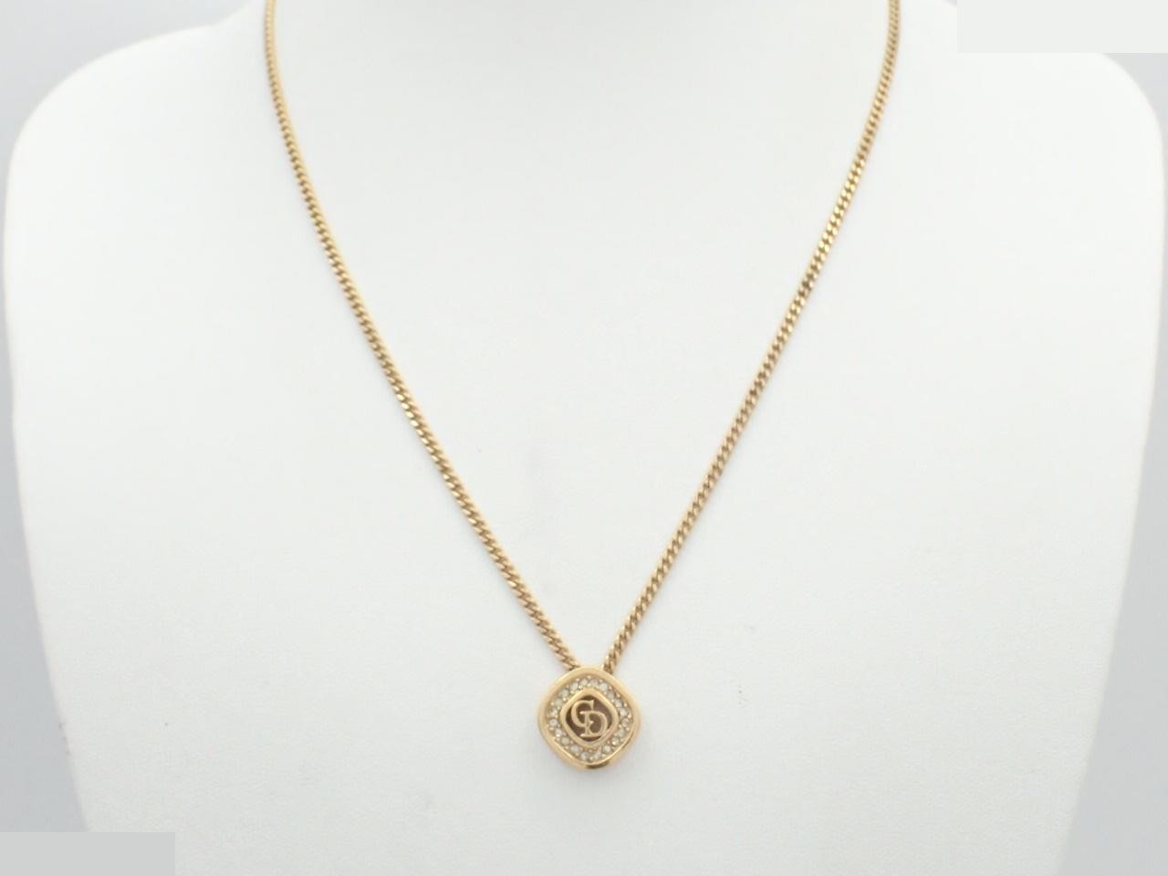 Other lines: Precious metals, necklaces, pendants — view 3